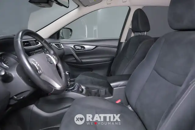 Nissan X-Trail view 10