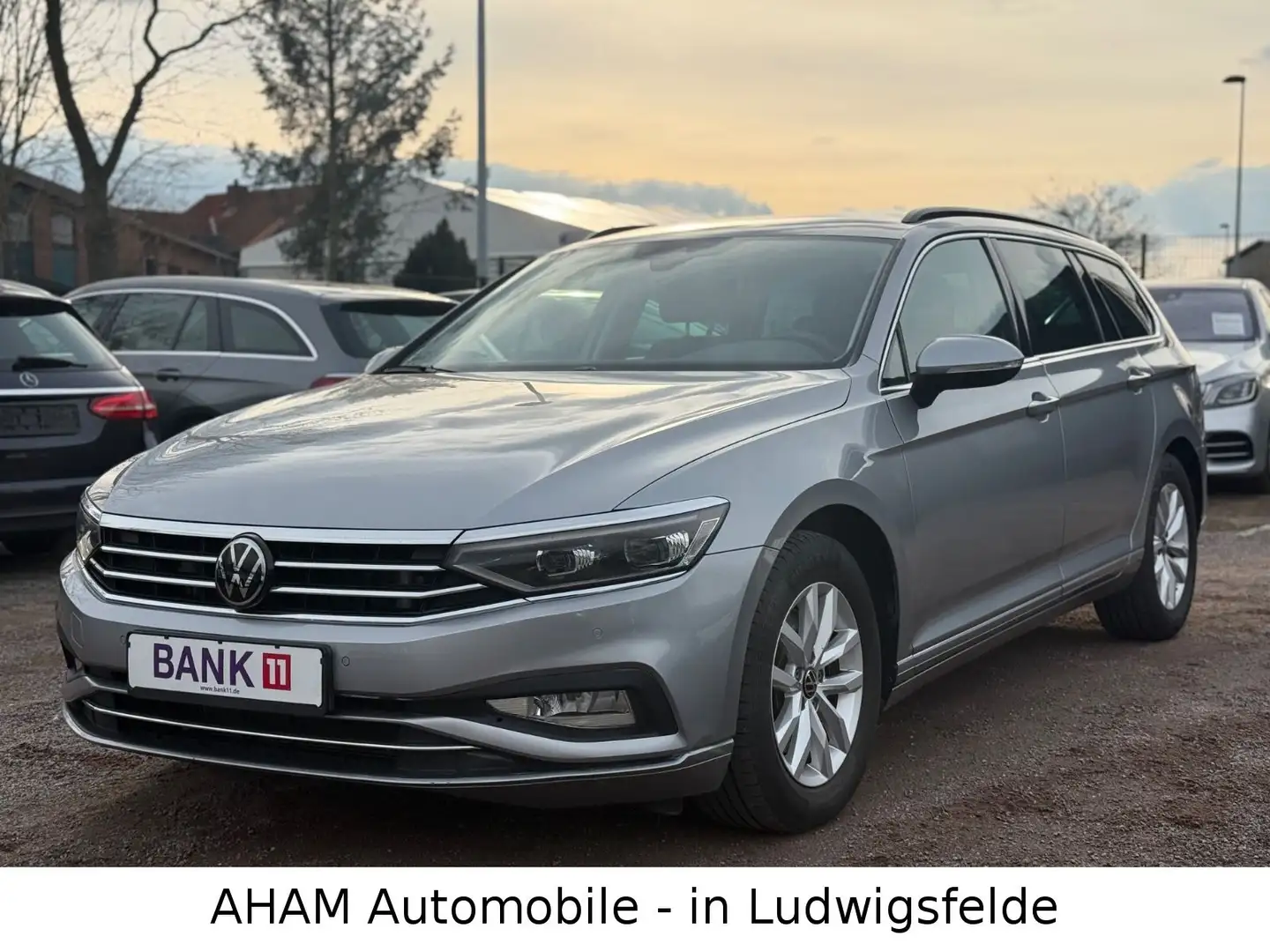 Volkswagen Passat Variant Business|ACC|MATRIX|AHK|KAM|TWA Gris - 1