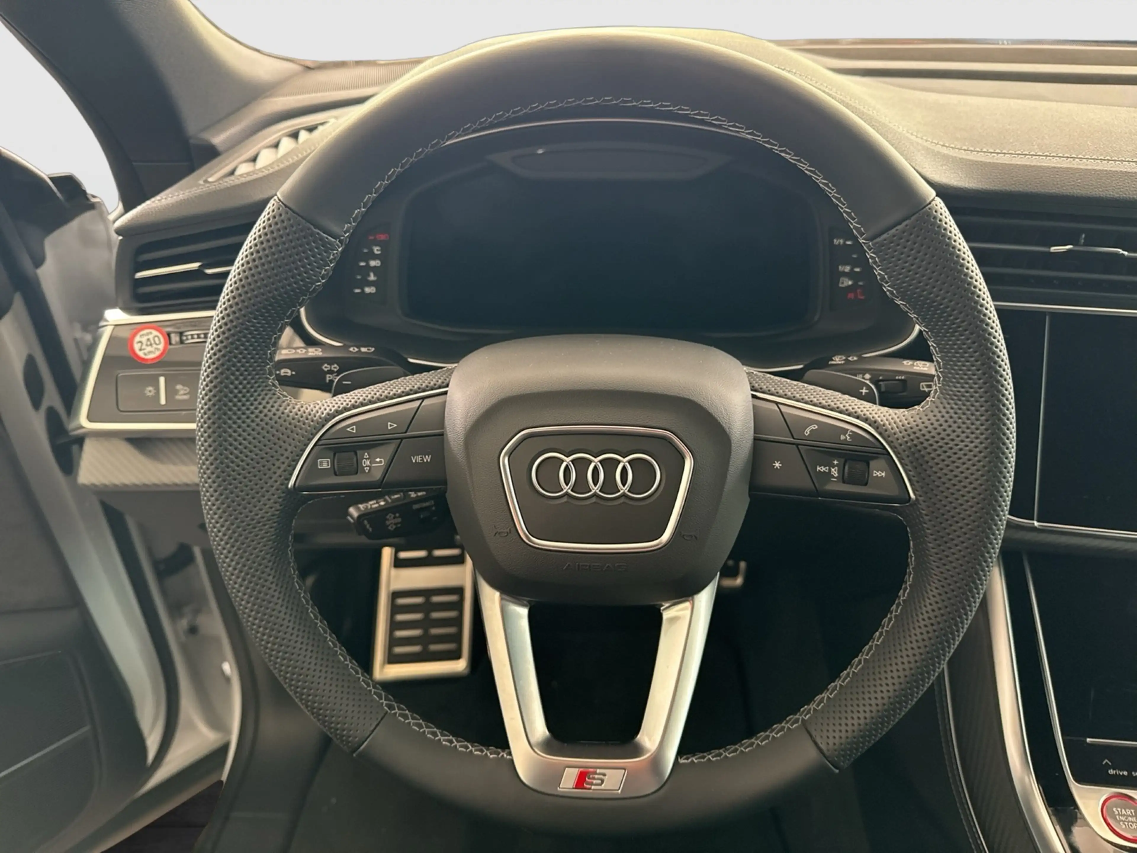 Audi SQ8 quattro PANO B&O AHK CAM LM22 HEAD-UP ACC — photo 12