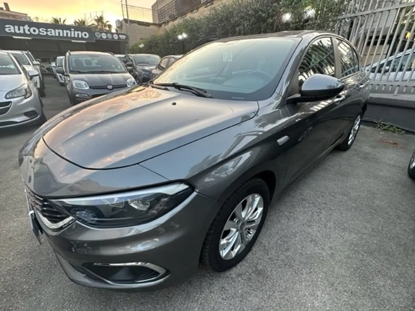 Fiat Tipo 5p 1.6 mjt Business s Grigio - 1