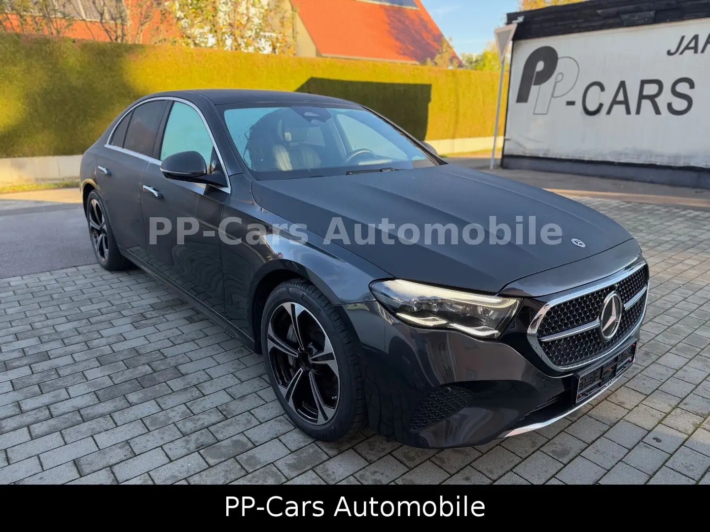 Mercedes-Benz E 400 e 4M AVA PANO*LEDER*D.L.*360°K*KeyGO*DC+AC Grau - 1