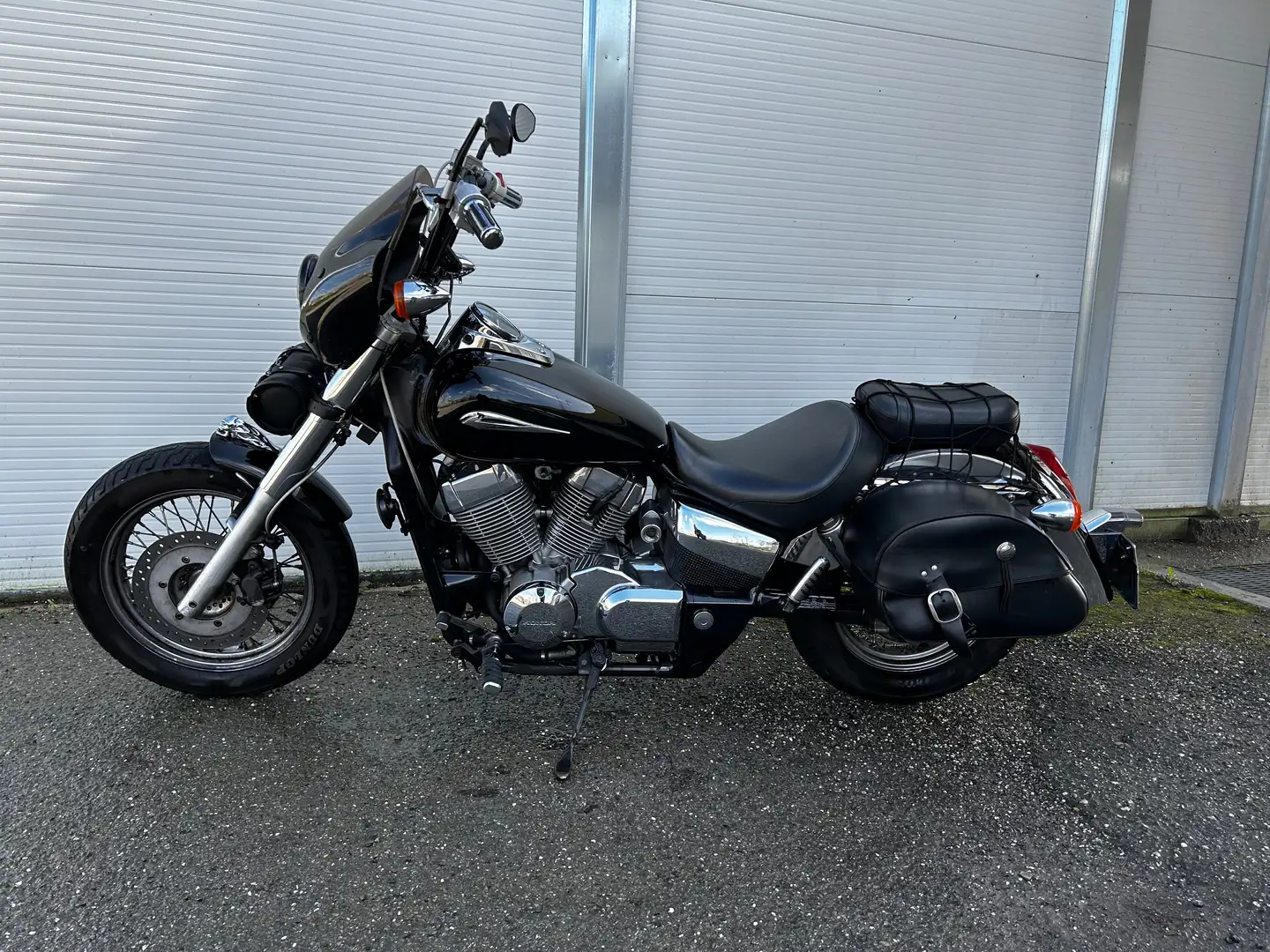 Honda Shadow 750 Noir - 1