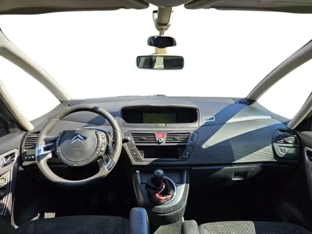 Citroen C4 Picasso view 8