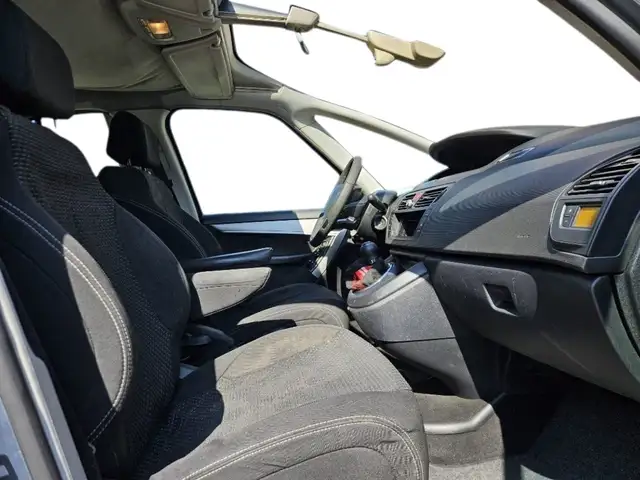 Citroen C4 Picasso view 9