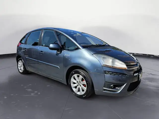 Citroen C4 Picasso view 2