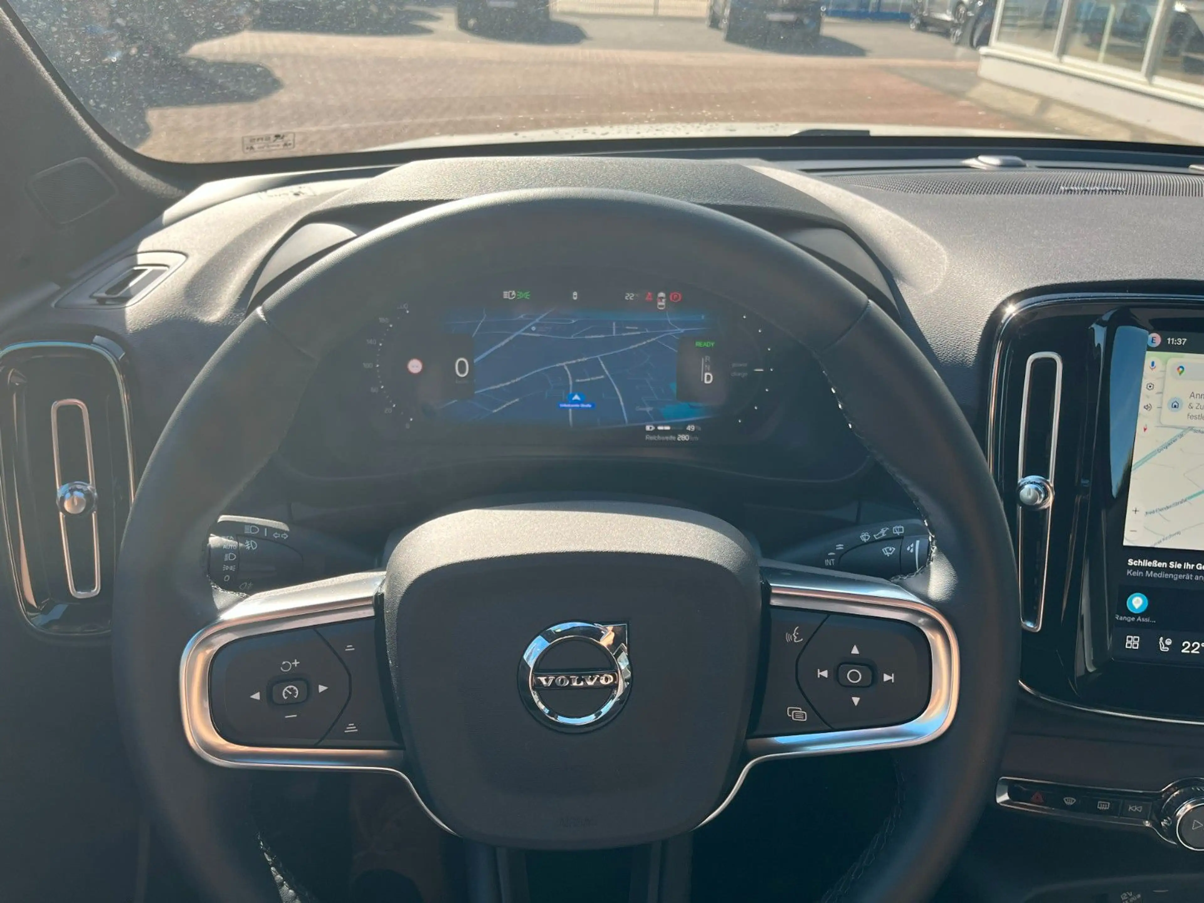 Volvo EX40 Plus Black Edit. Single Motor Ext Range — photo 15