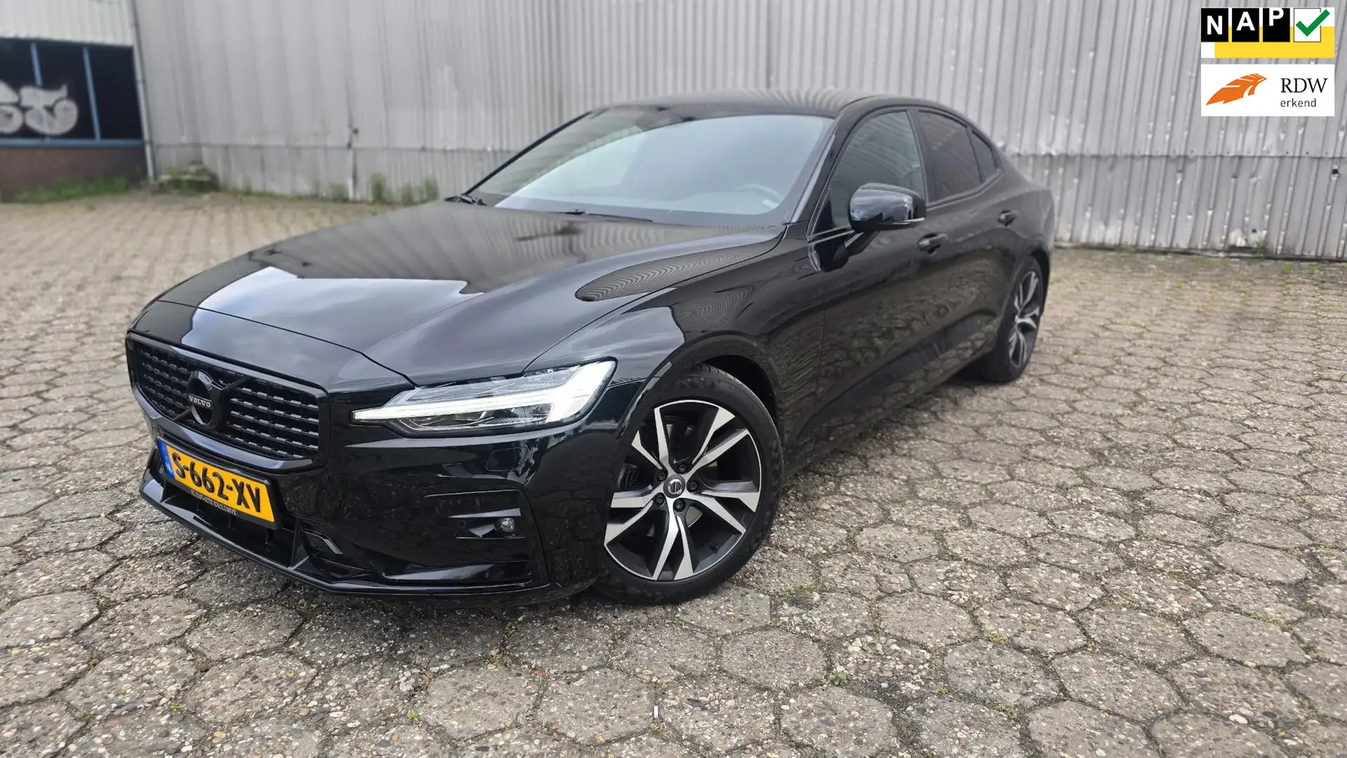 Volvo S60 2.0 T4 R-Design Noir - 1