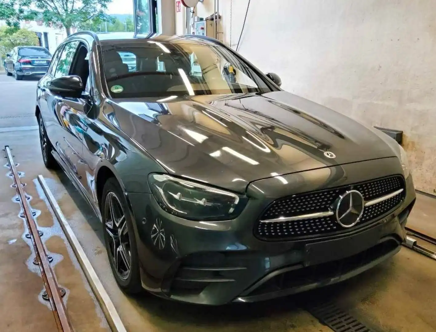 Mercedes-Benz E 300 de 4Matic *AMG*Burmester*360 Kamera*Leder* Grau - 2