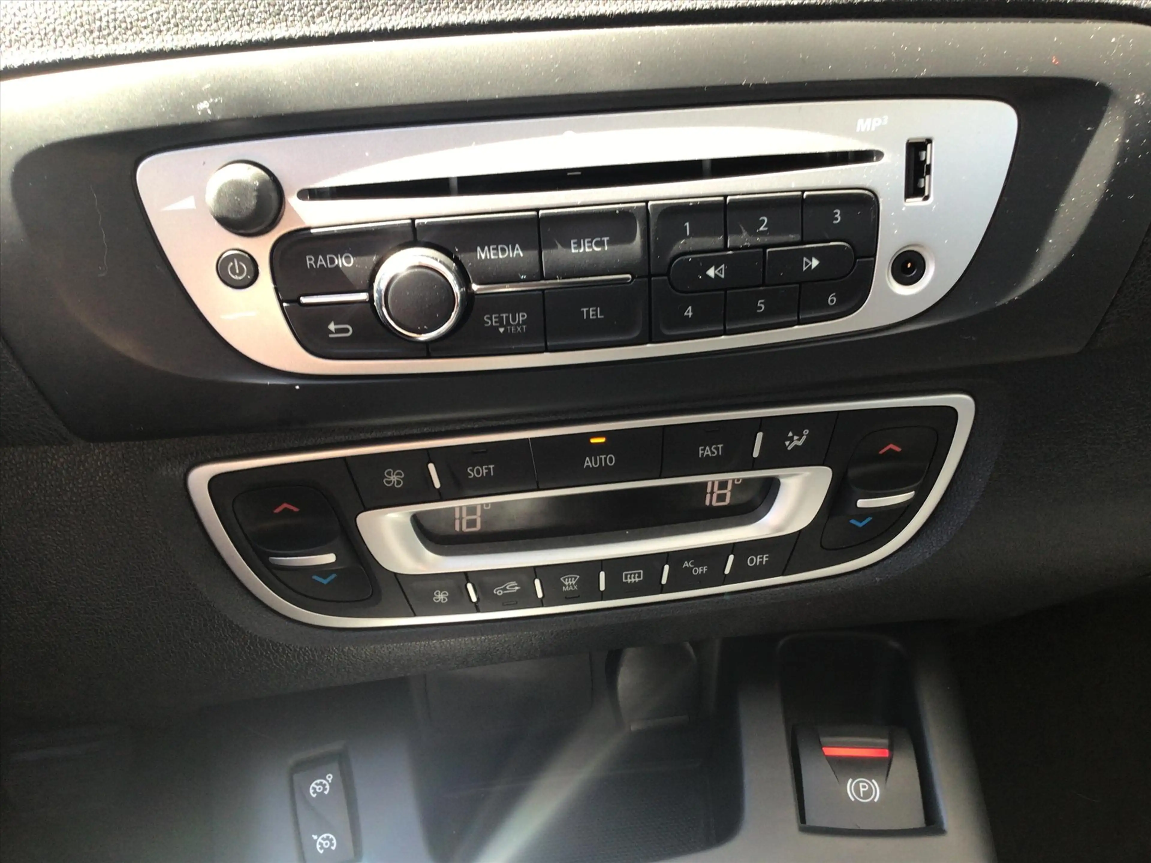 Renault Scenic Energy TCe 115 Stop & Start Serie Limitee Collecti — photo 9