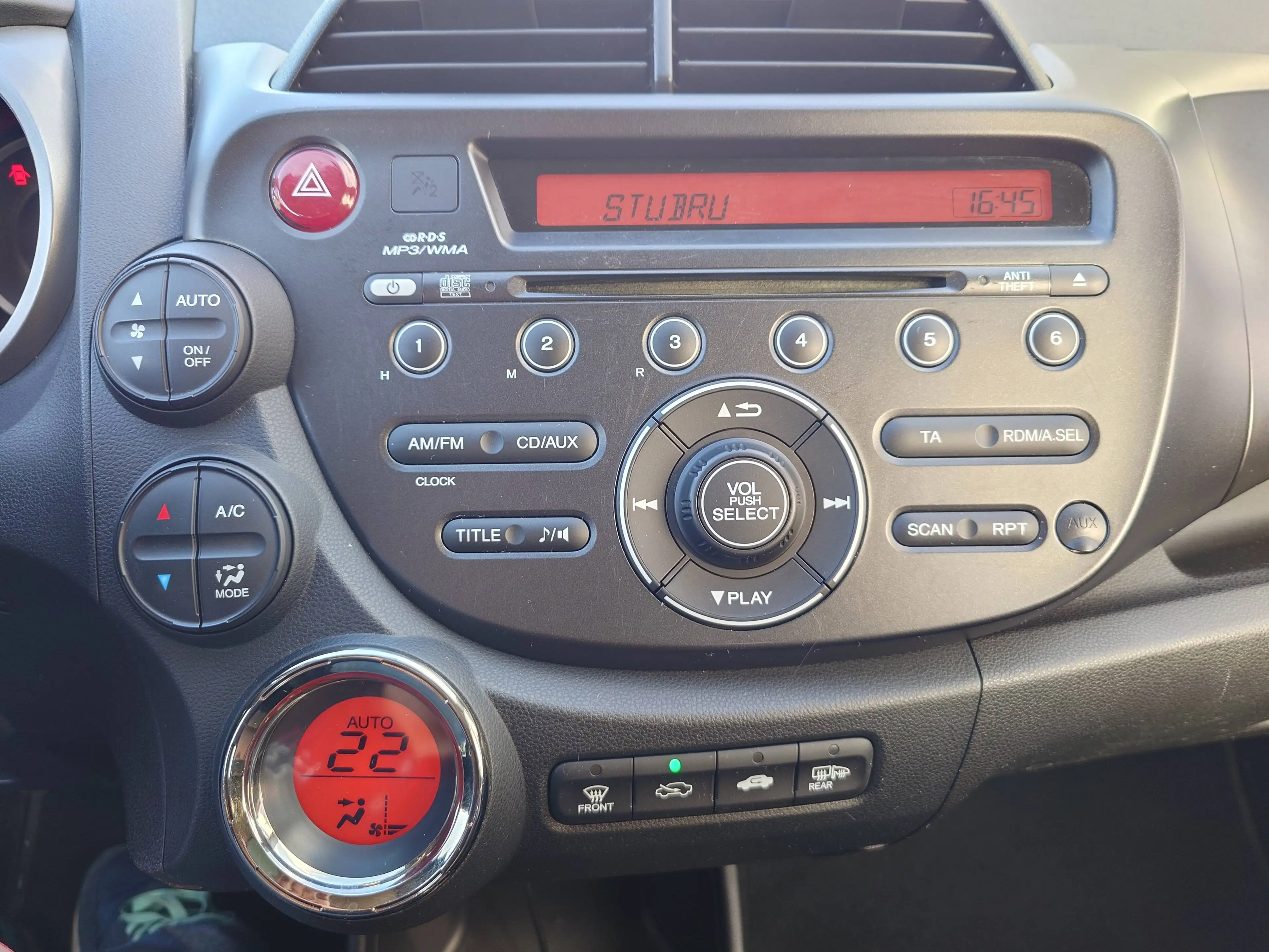 Honda Jazz Jazz 1.4i Si sport — photo 13