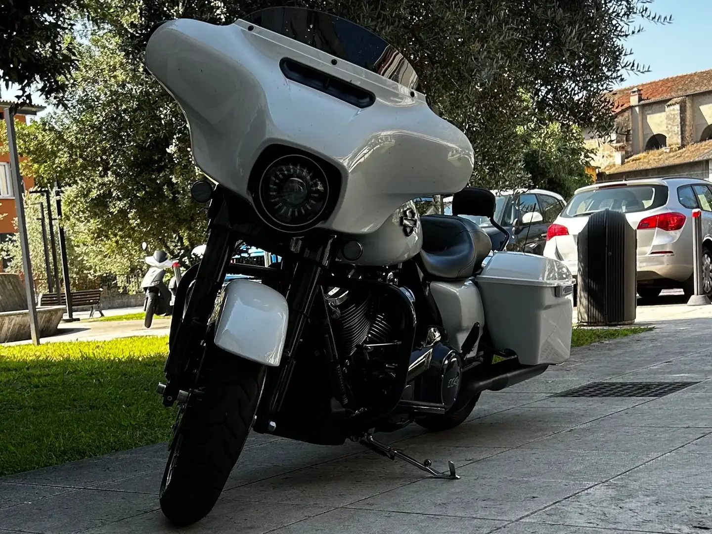 Harley-Davidson Street Glide special Bianco - 1