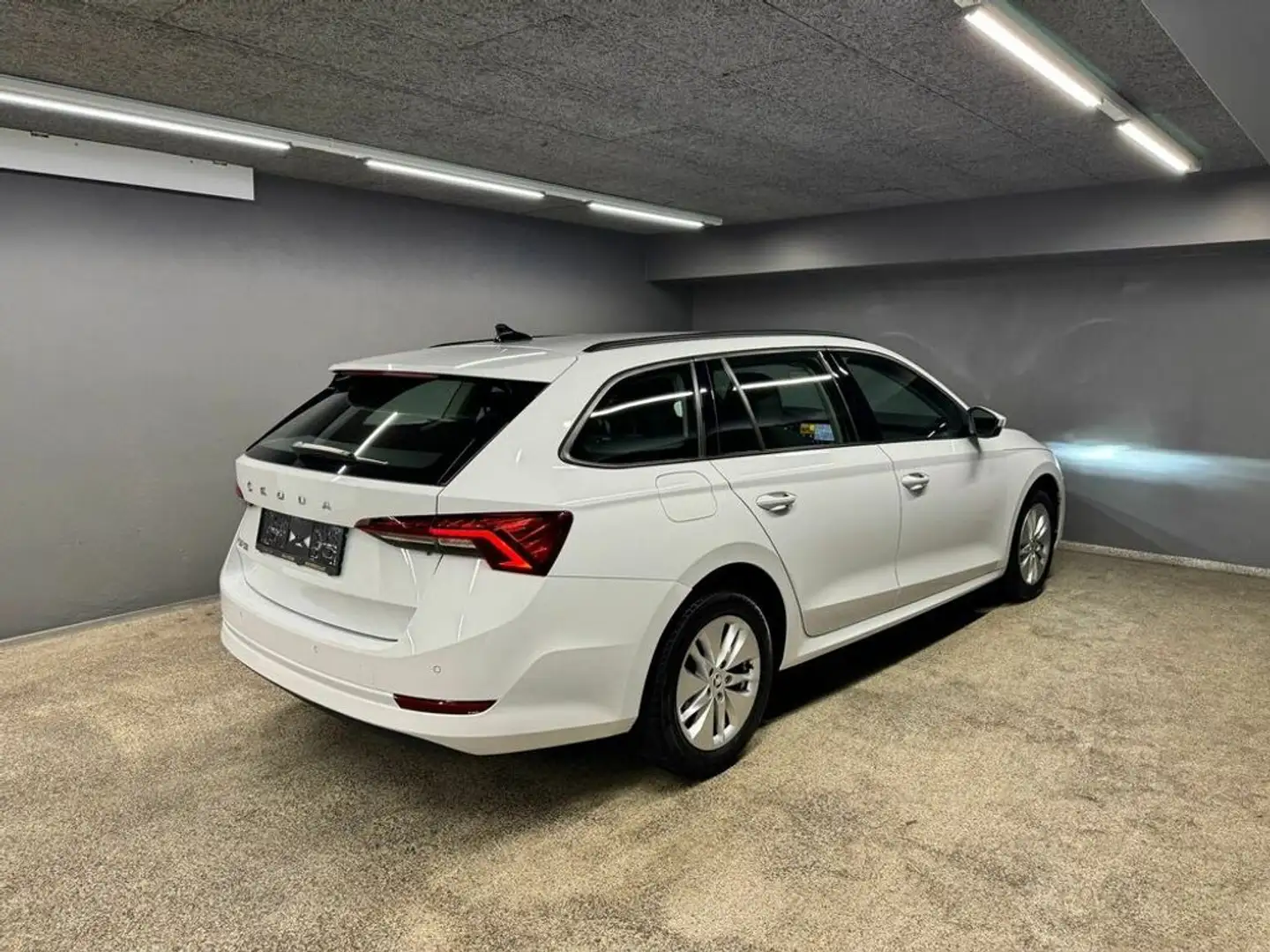 Skoda Octavia Ambition Blanc - 2