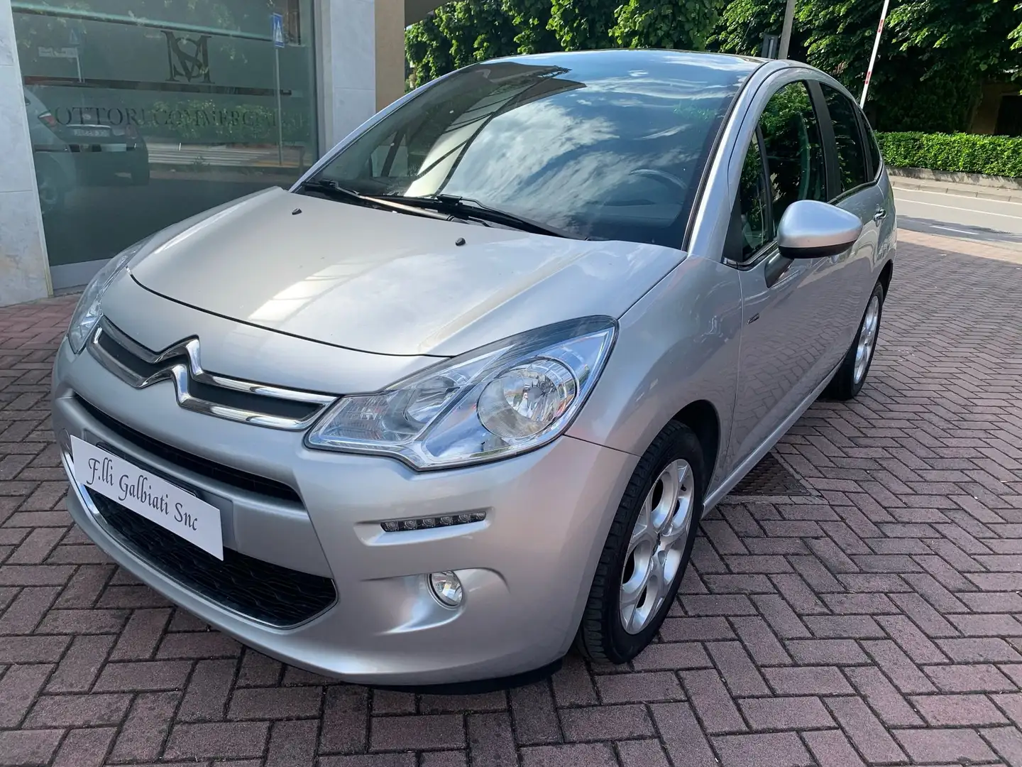 Citroen C3 C3 1.2 puretech Exclusive 82cv E6 Plateado - 1
