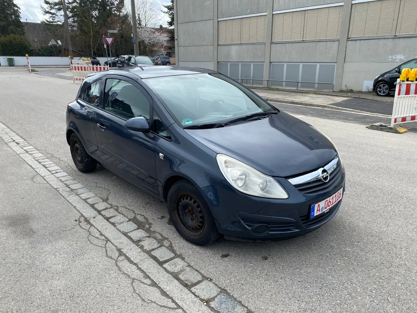 Opel Corsa 1.2 16V Blau - 1
