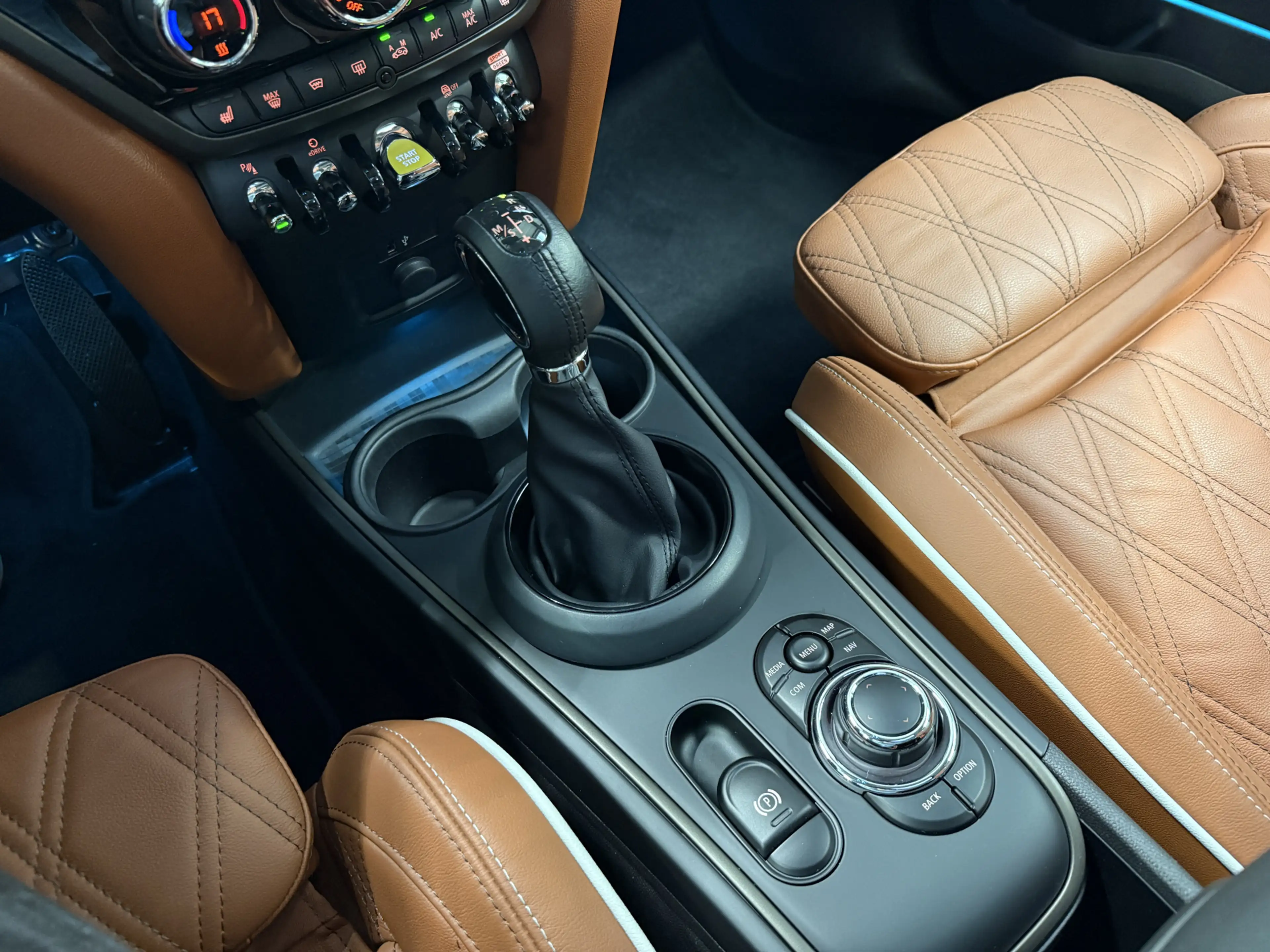 MINI Cooper SE Countryman 1.5 ALL4 Leder/Pano/H&K/Camera — photo 18