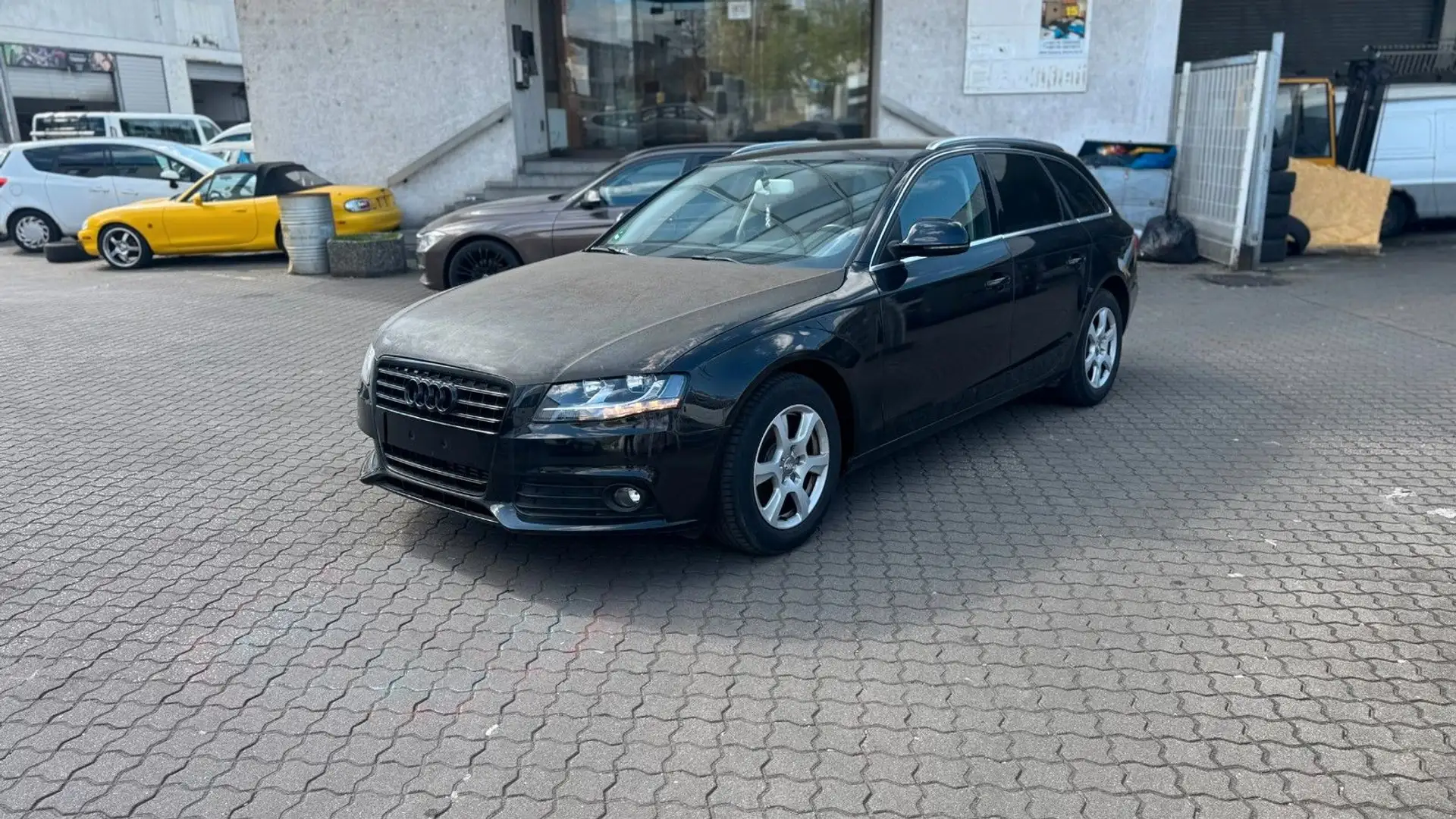 Audi A4 Avant Attraction Negro - 1
