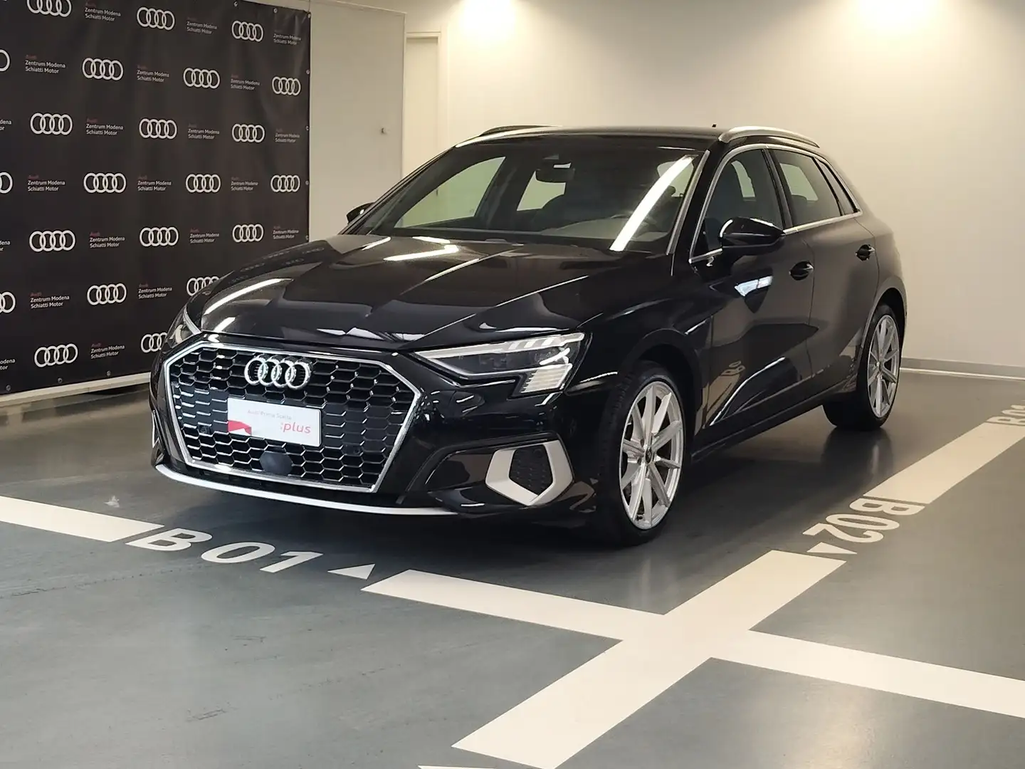 Audi A3 SPB 30 g-tron S tronic Business Advanced Noir - 1