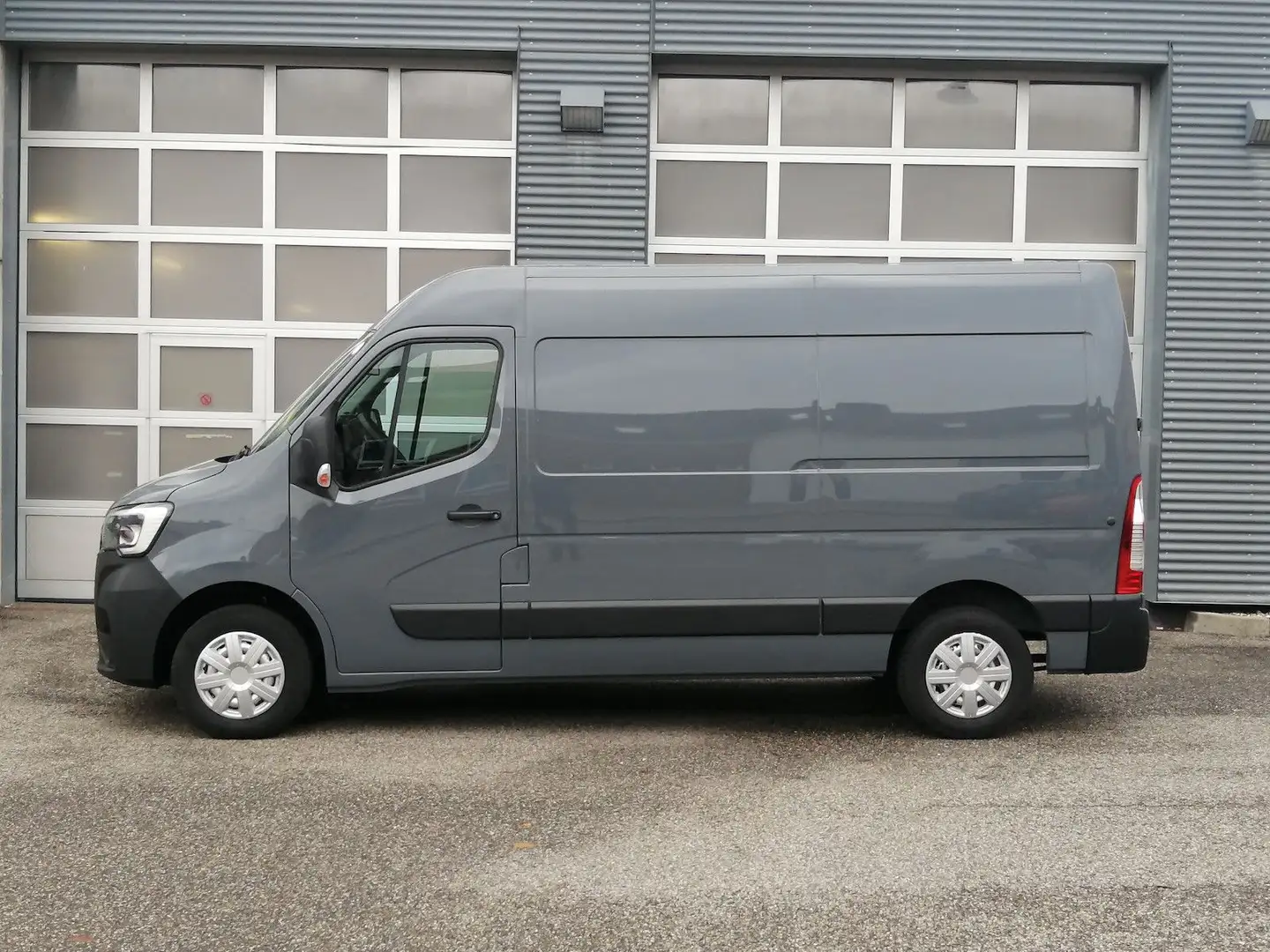 Renault Master L2H2 HKa 3,5t Klima Anhängerkupplung Grau - 2