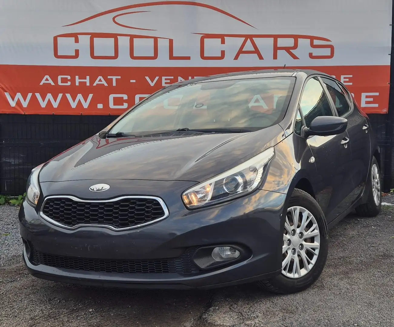 Kia Ceed / cee'd 1.6 CRDi Lounge - GARANTIE 1AN - Gris - 1