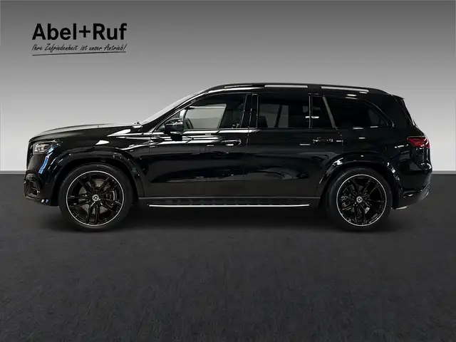 Mercedes-Benz GLS view 4