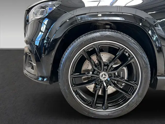 Mercedes-Benz GLS view 7