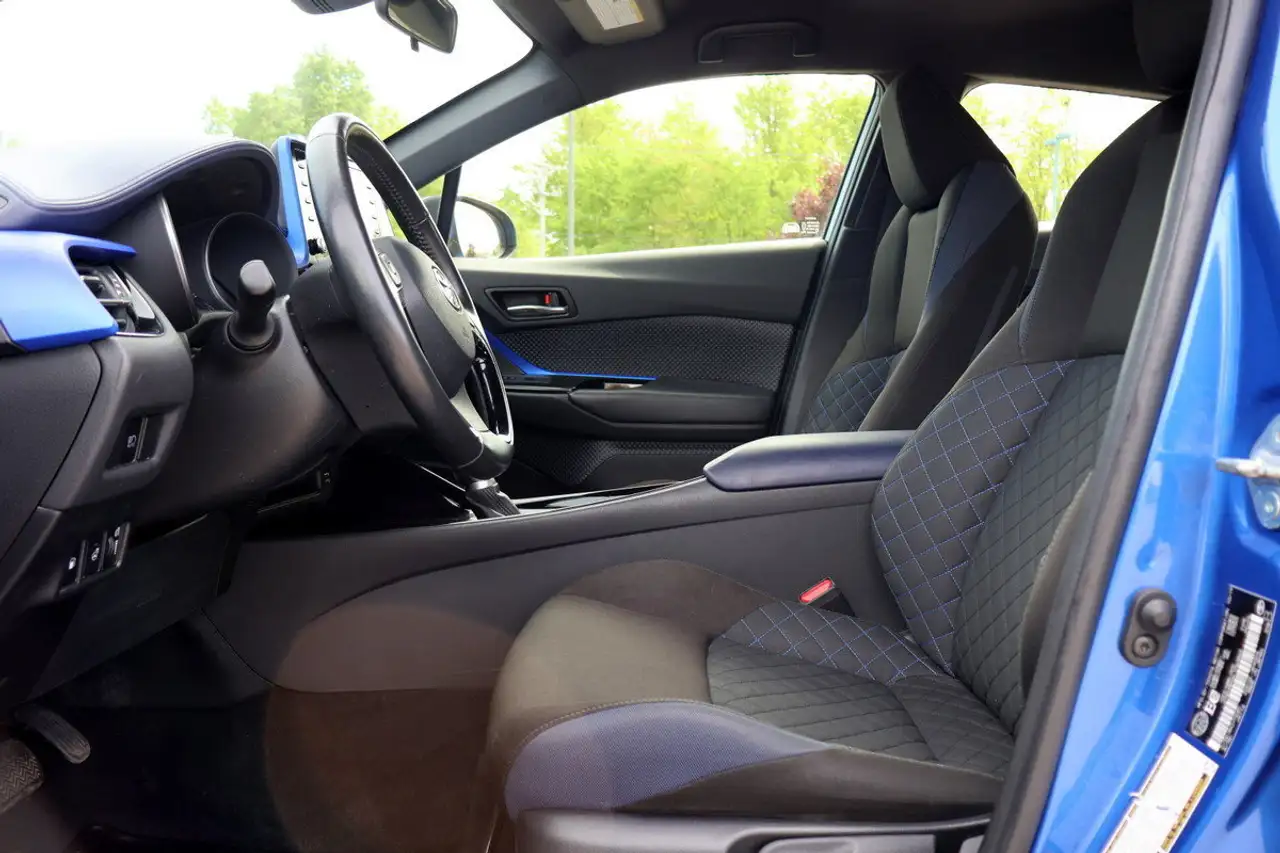 Toyota C-HR снимка Toyota C-HR