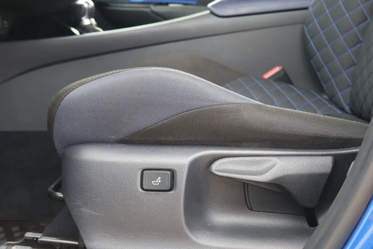 Toyota C-HR снимка Toyota C-HR