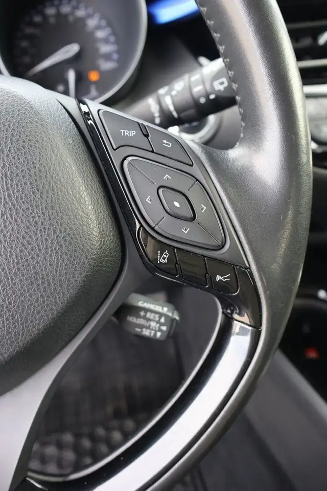 Toyota C-HR снимка Toyota C-HR