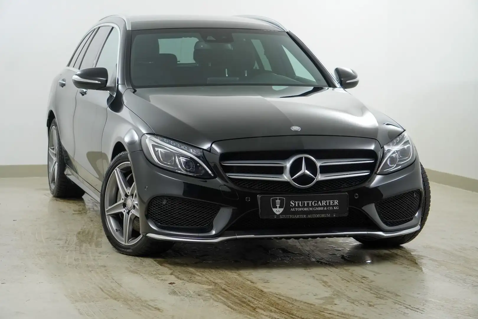 Mercedes-Benz C 400 T 4Matic AMG Line Keyless Leder Negru - 1