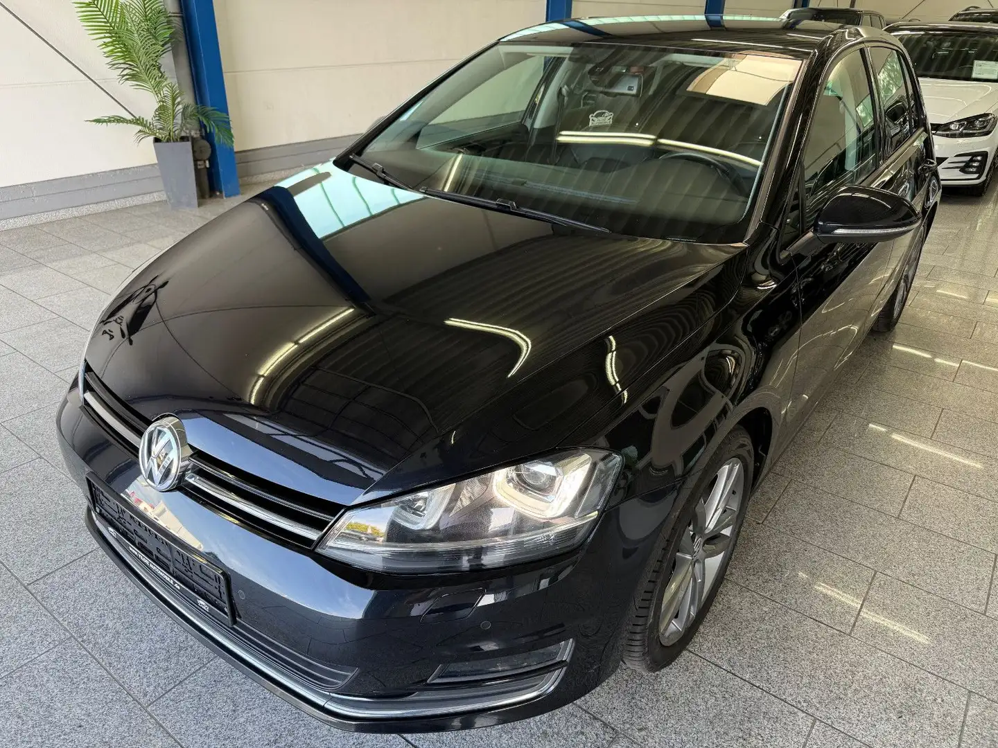 Volkswagen Golf VII 1.4 ACT*R-LINE*AUTO*HIGLI*BI-XN*NAV*ACC Schwarz - 2
