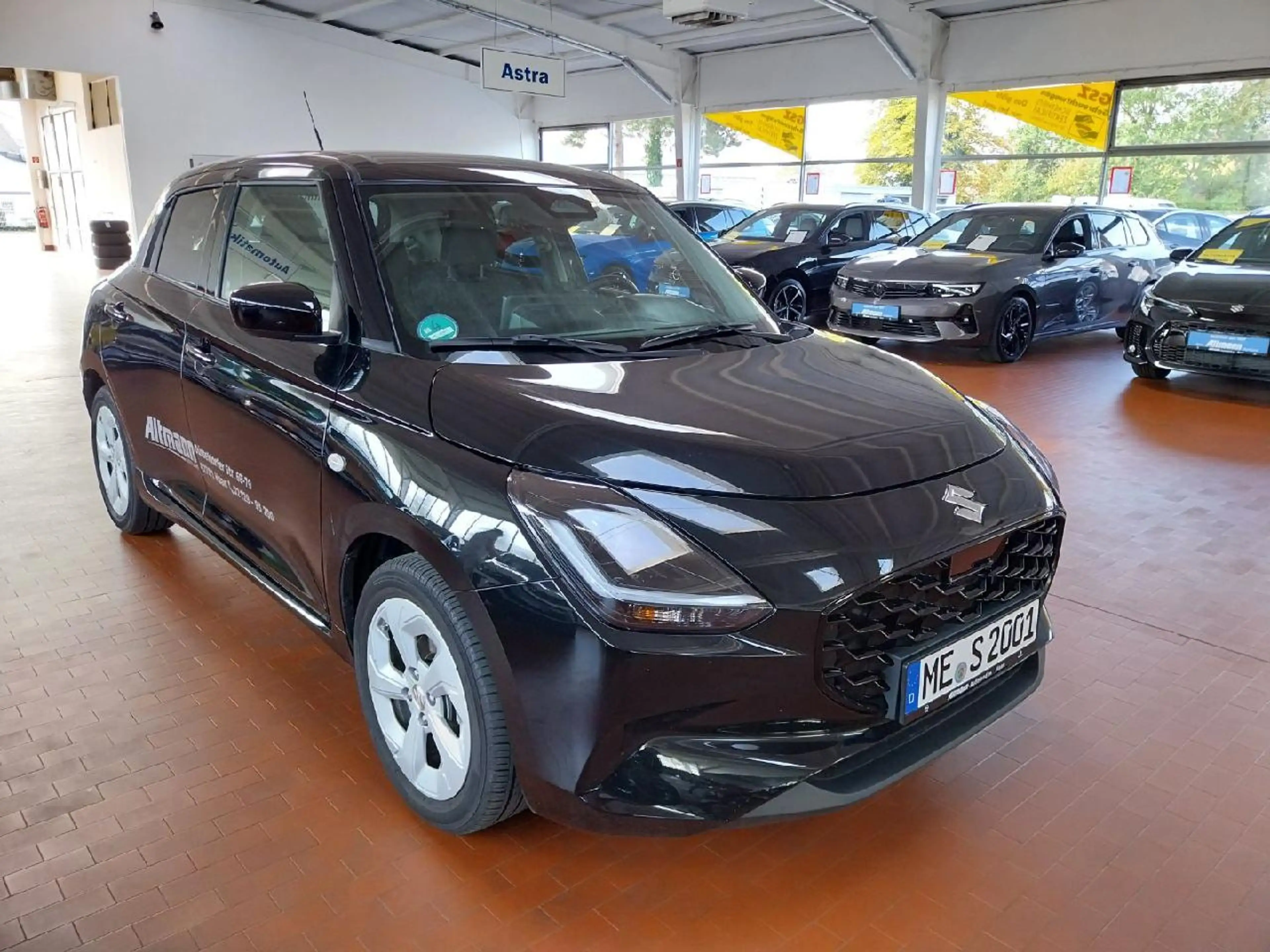 Suzuki Swift 1.2 Dualjet Hybrid 61 kW Comfort — photo 3