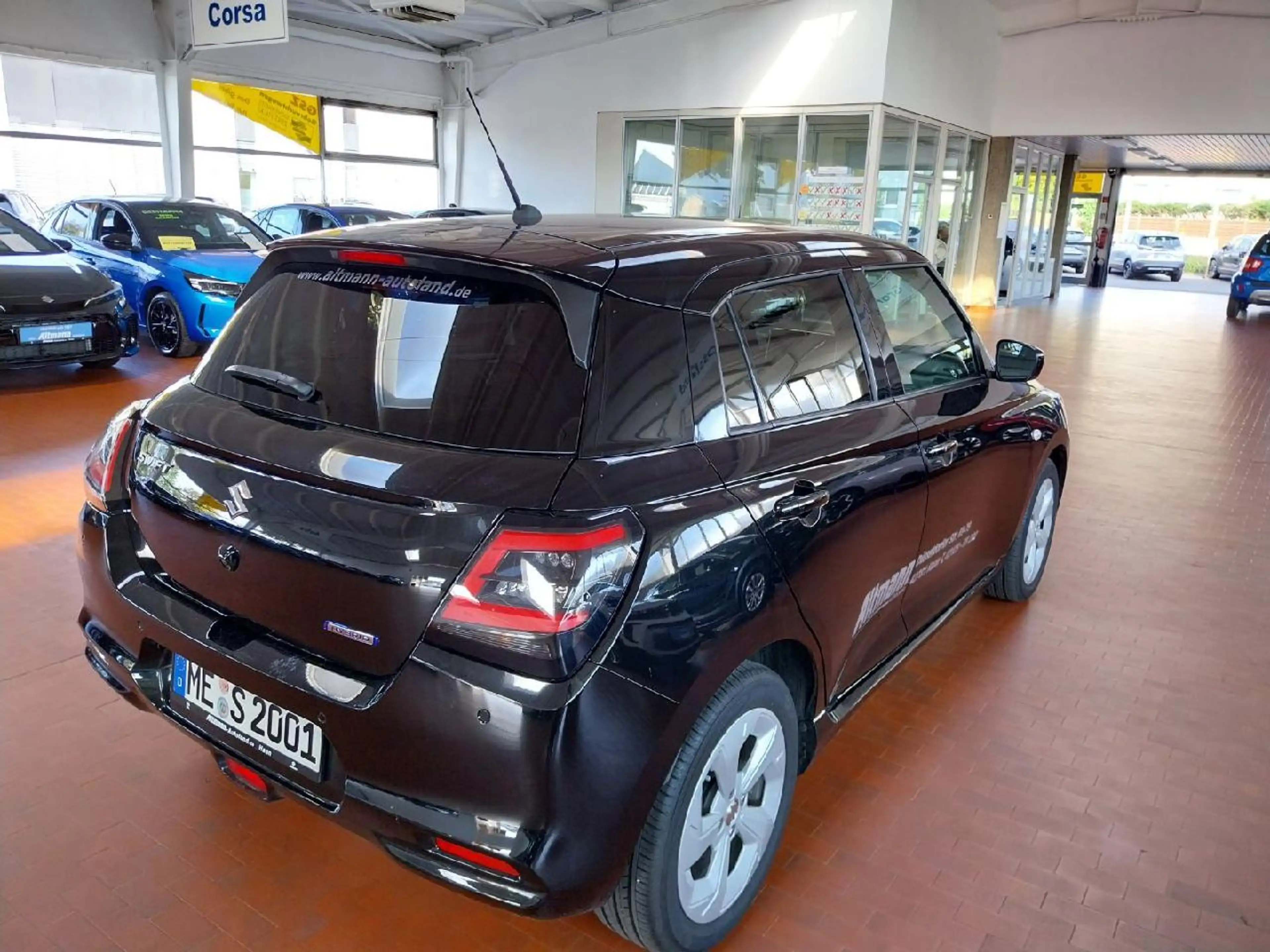 Suzuki Swift 1.2 Dualjet Hybrid 61 kW Comfort — photo 5
