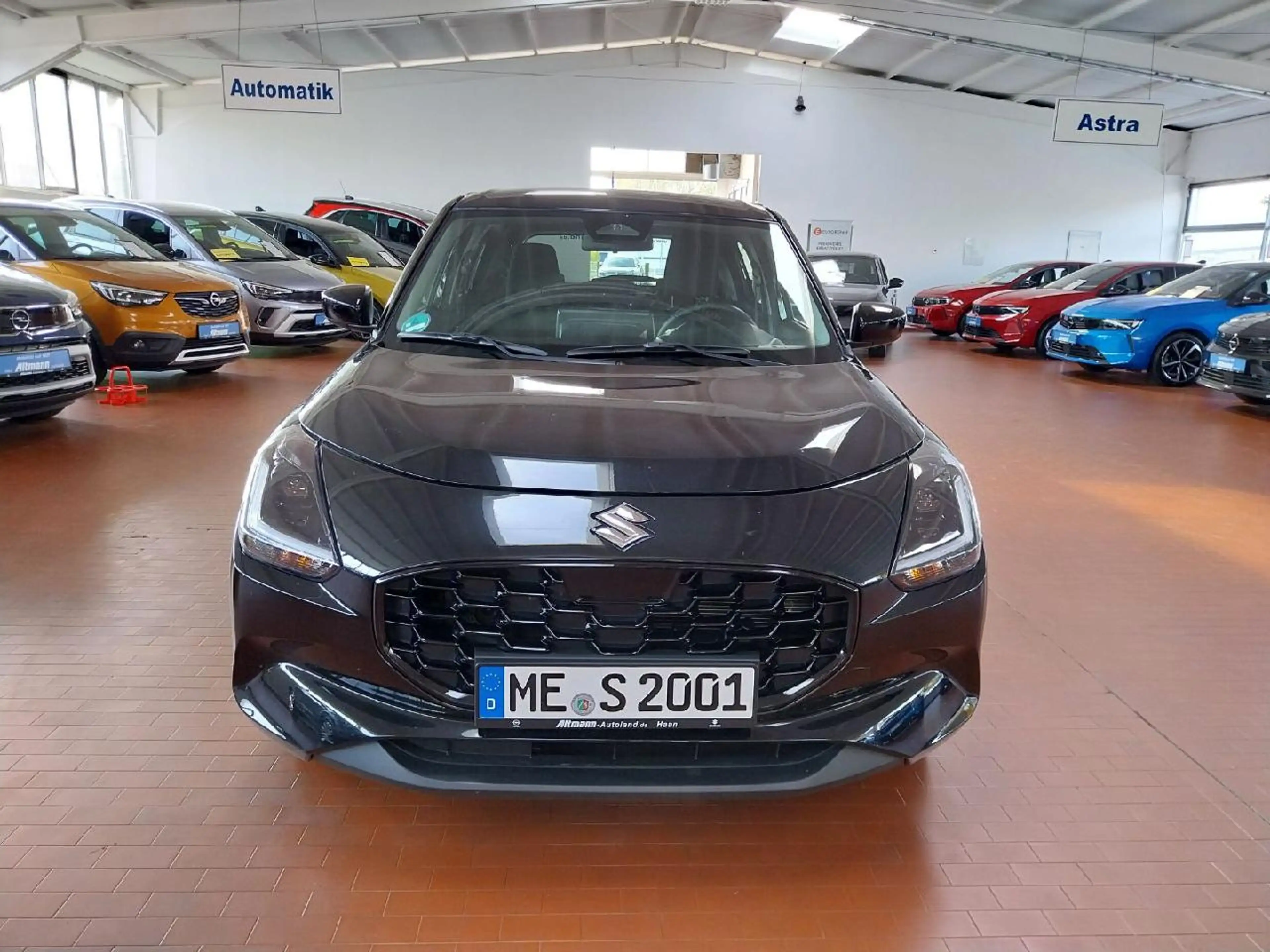Suzuki Swift 1.2 Dualjet Hybrid 61 kW Comfort — photo 2