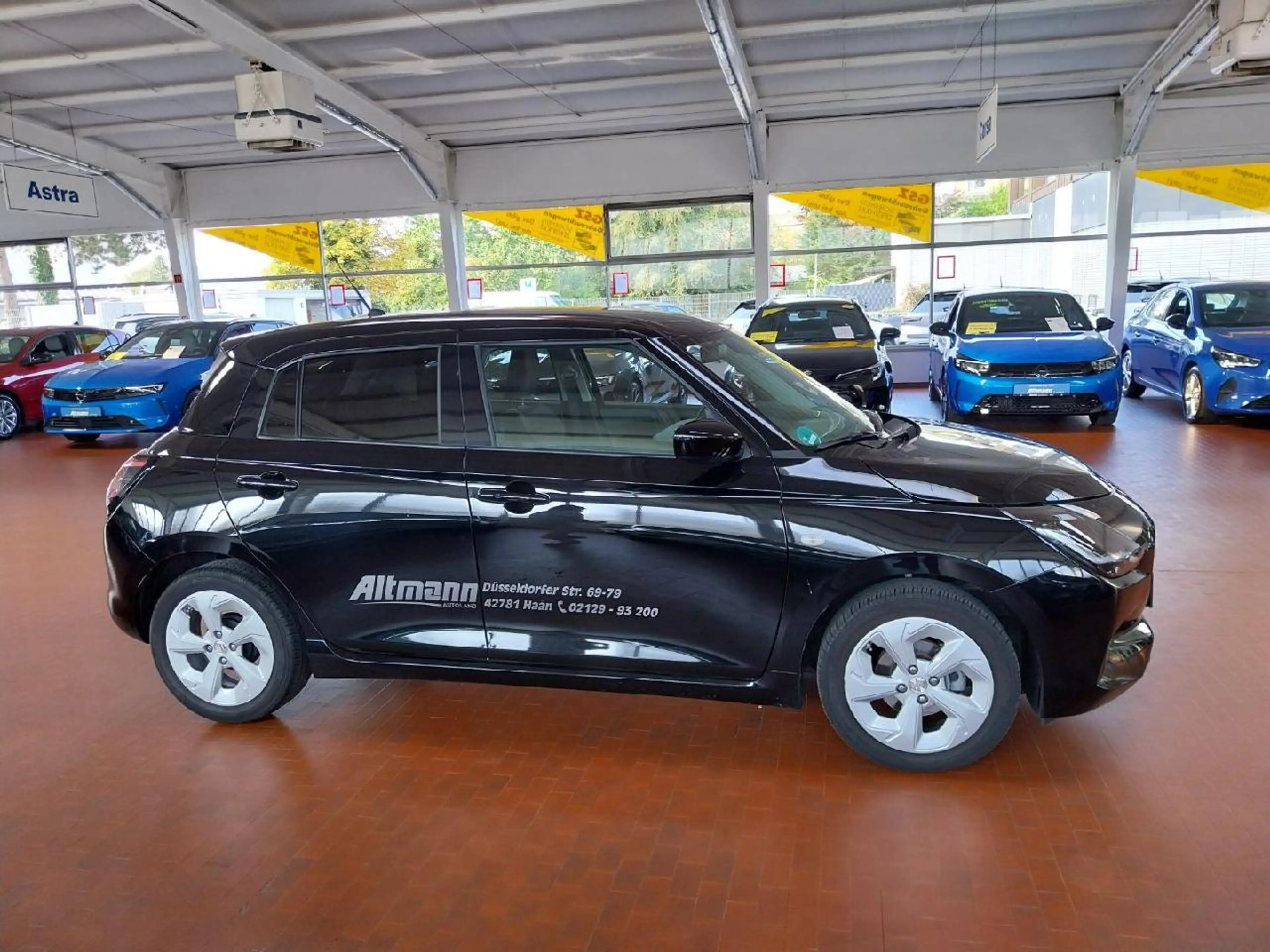 Suzuki Swift 1.2 Dualjet Hybrid 61 kW Comfort — photo 4