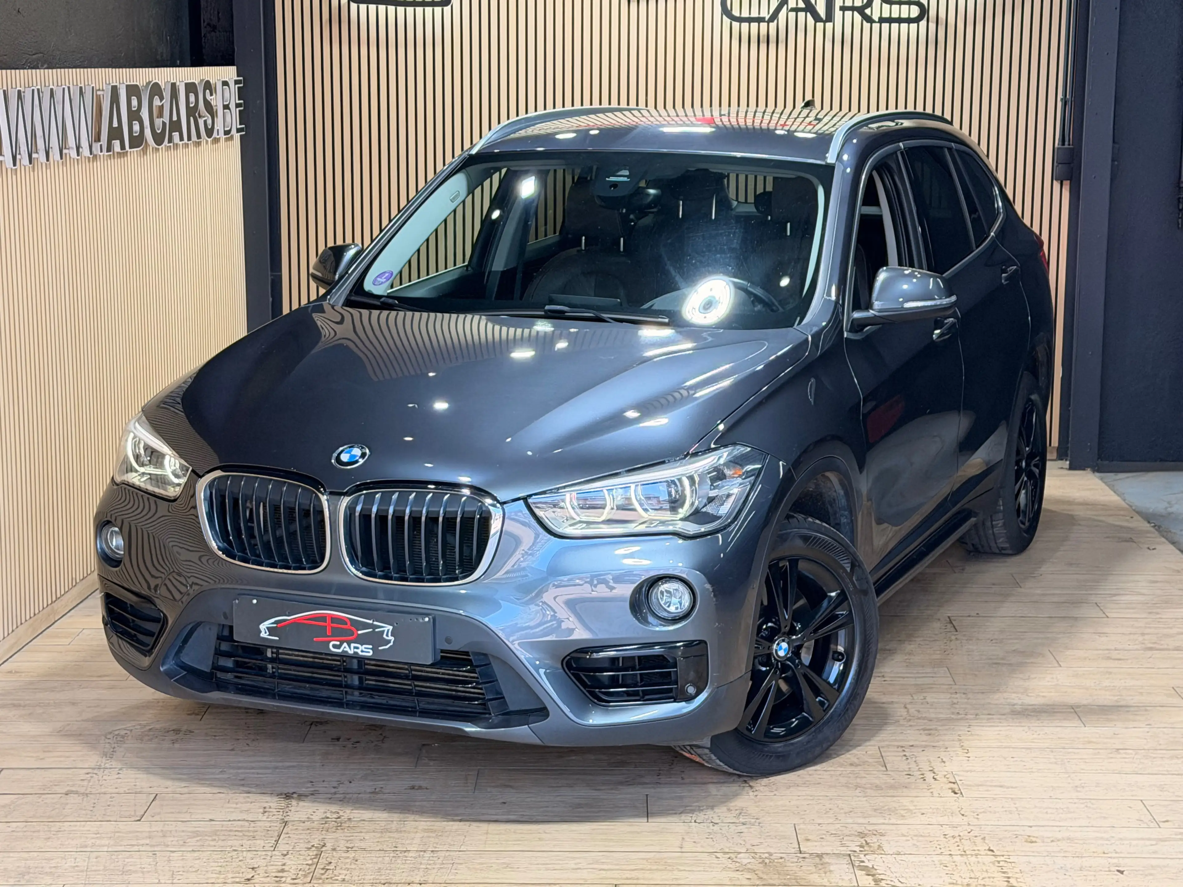 BMW X1 X1 2.0iA sDrive20 * SPORT * GARANTIE 12 MOIS * 1ER PROPRIETAIRE * — photo 2