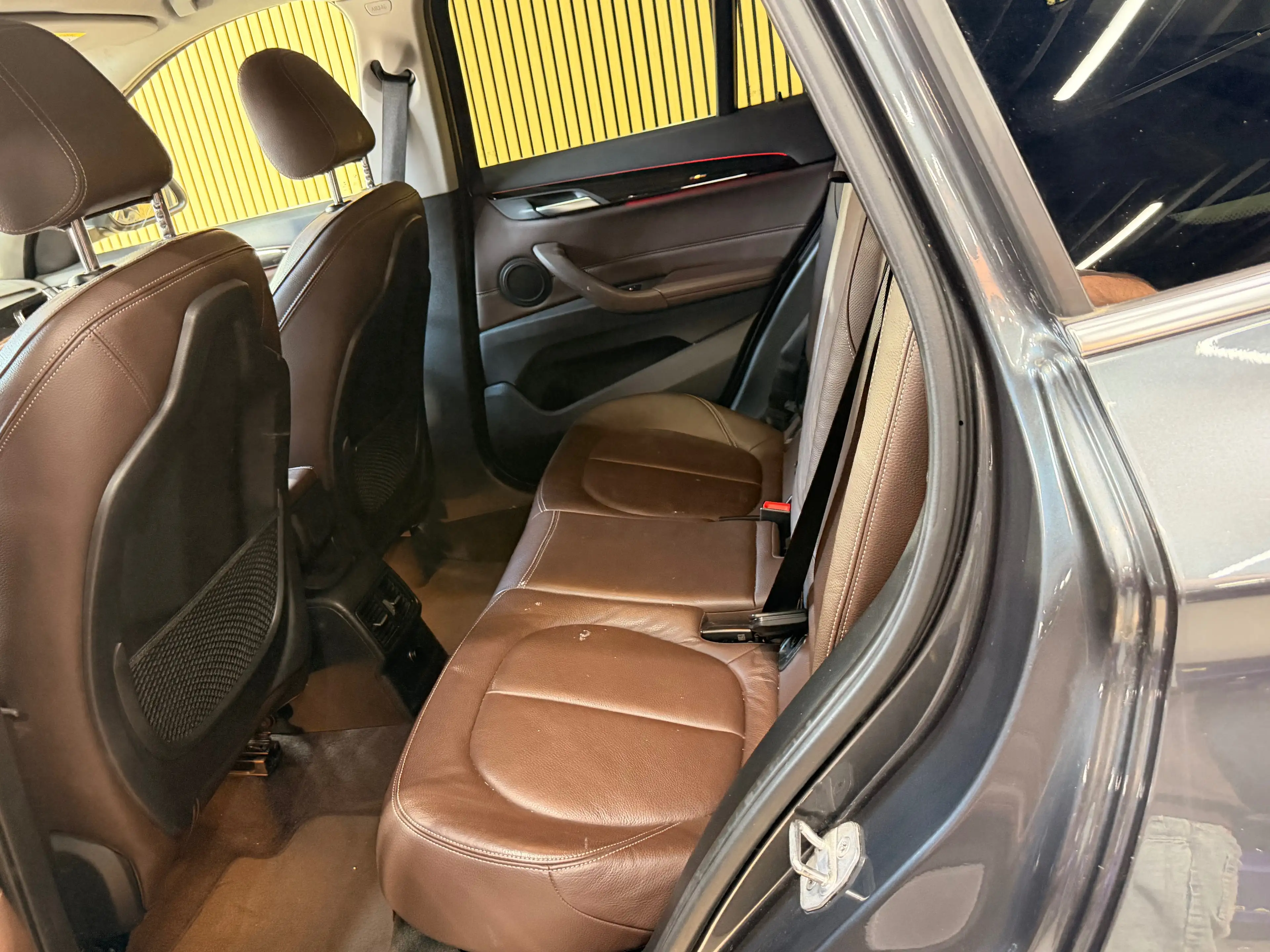 BMW X1 X1 2.0iA sDrive20 * SPORT * GARANTIE 12 MOIS * 1ER PROPRIETAIRE * — photo 12