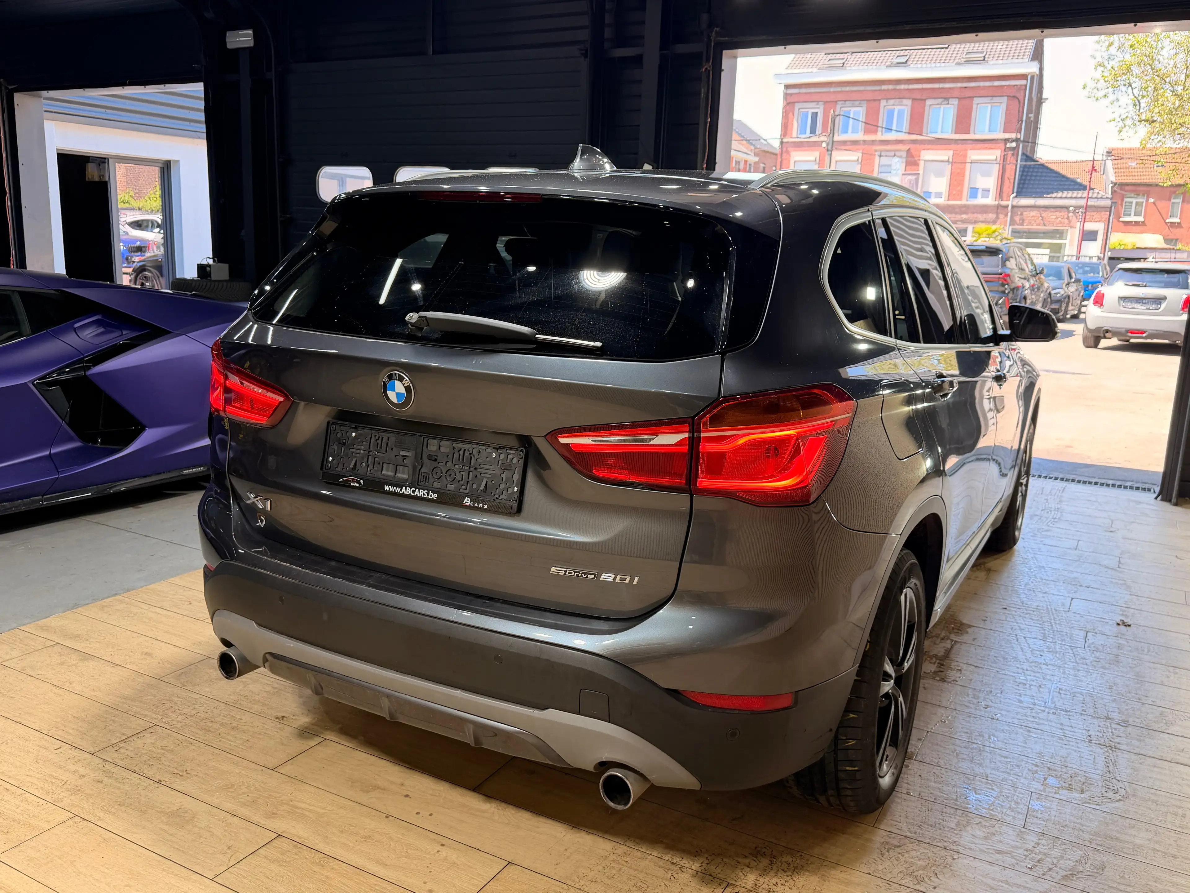 BMW X1 X1 2.0iA sDrive20 * SPORT * GARANTIE 12 MOIS * 1ER PROPRIETAIRE * — photo 8