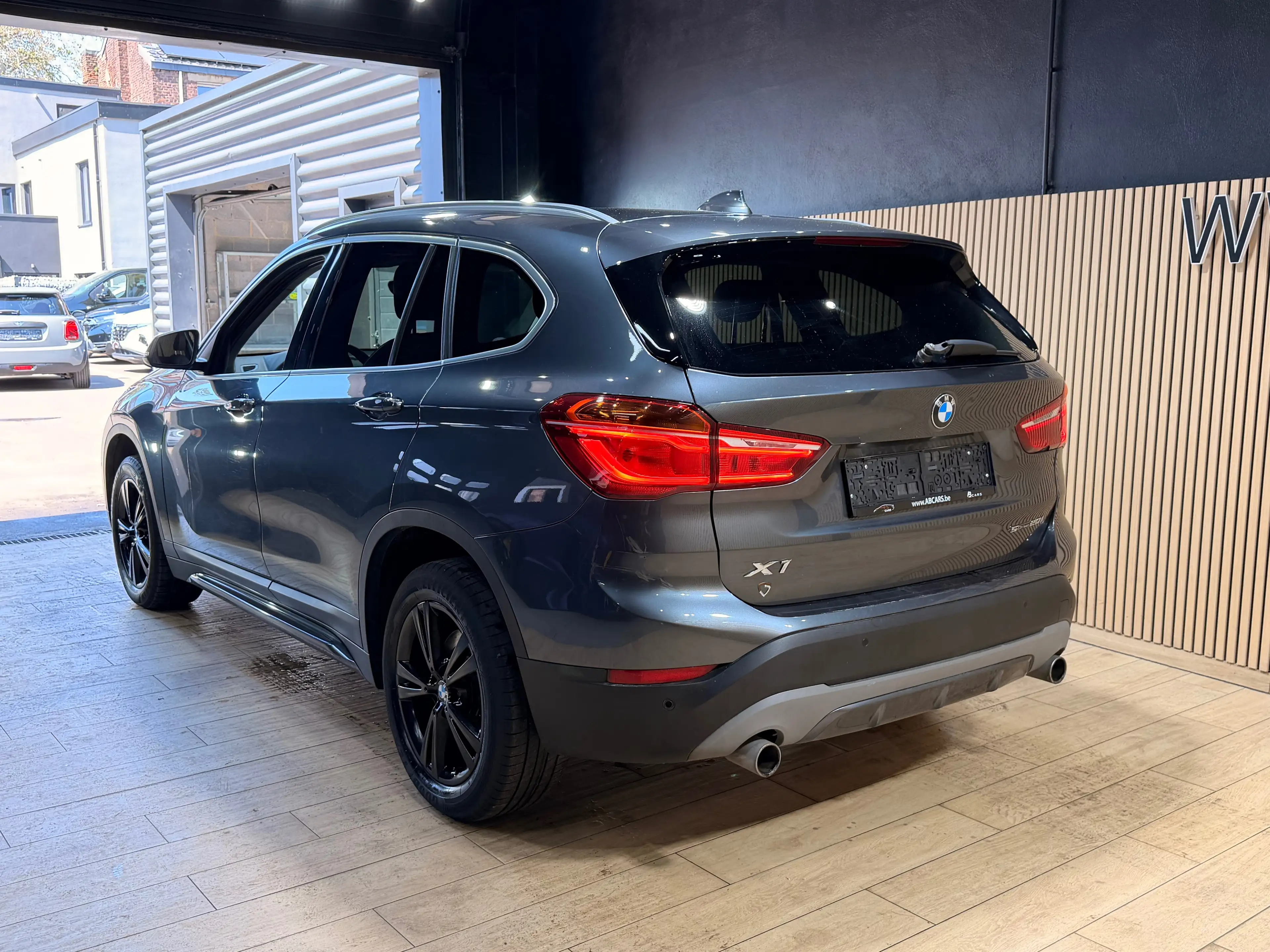 BMW X1 X1 2.0iA sDrive20 * SPORT * GARANTIE 12 MOIS * 1ER PROPRIETAIRE * — photo 10