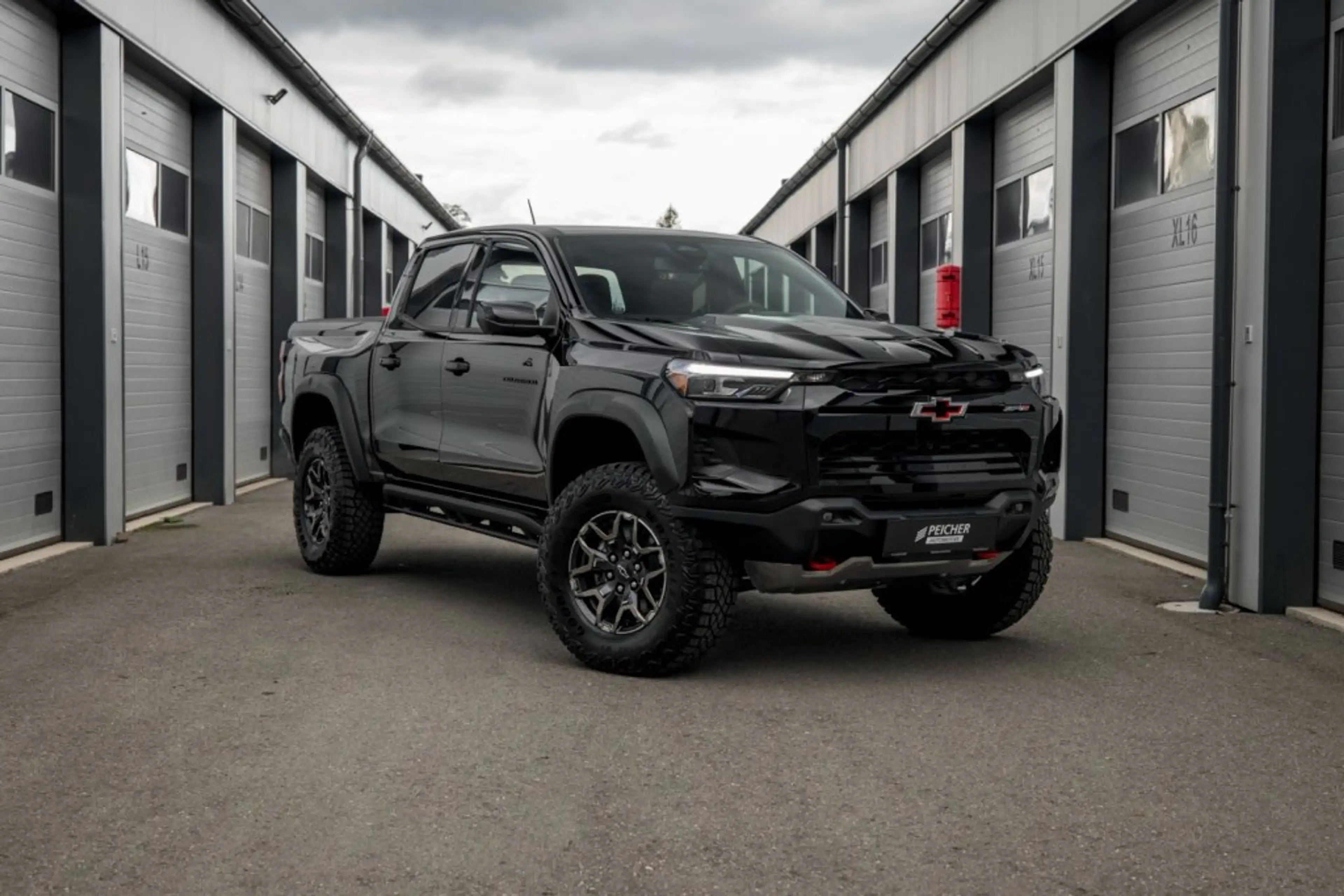 Chevrolet Colorado ZR2 Crew Cab 4x4 — photo 7