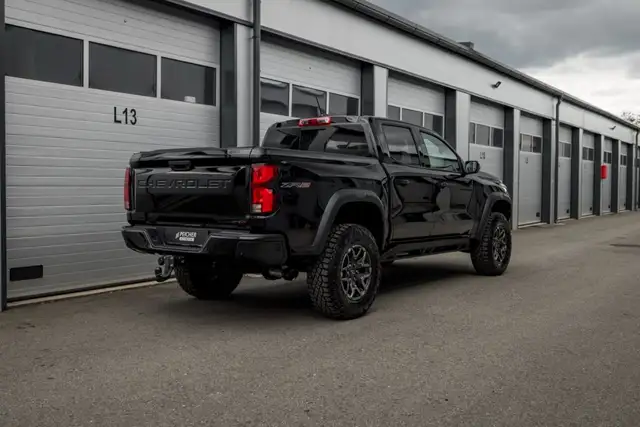 Chevrolet Colorado view 4