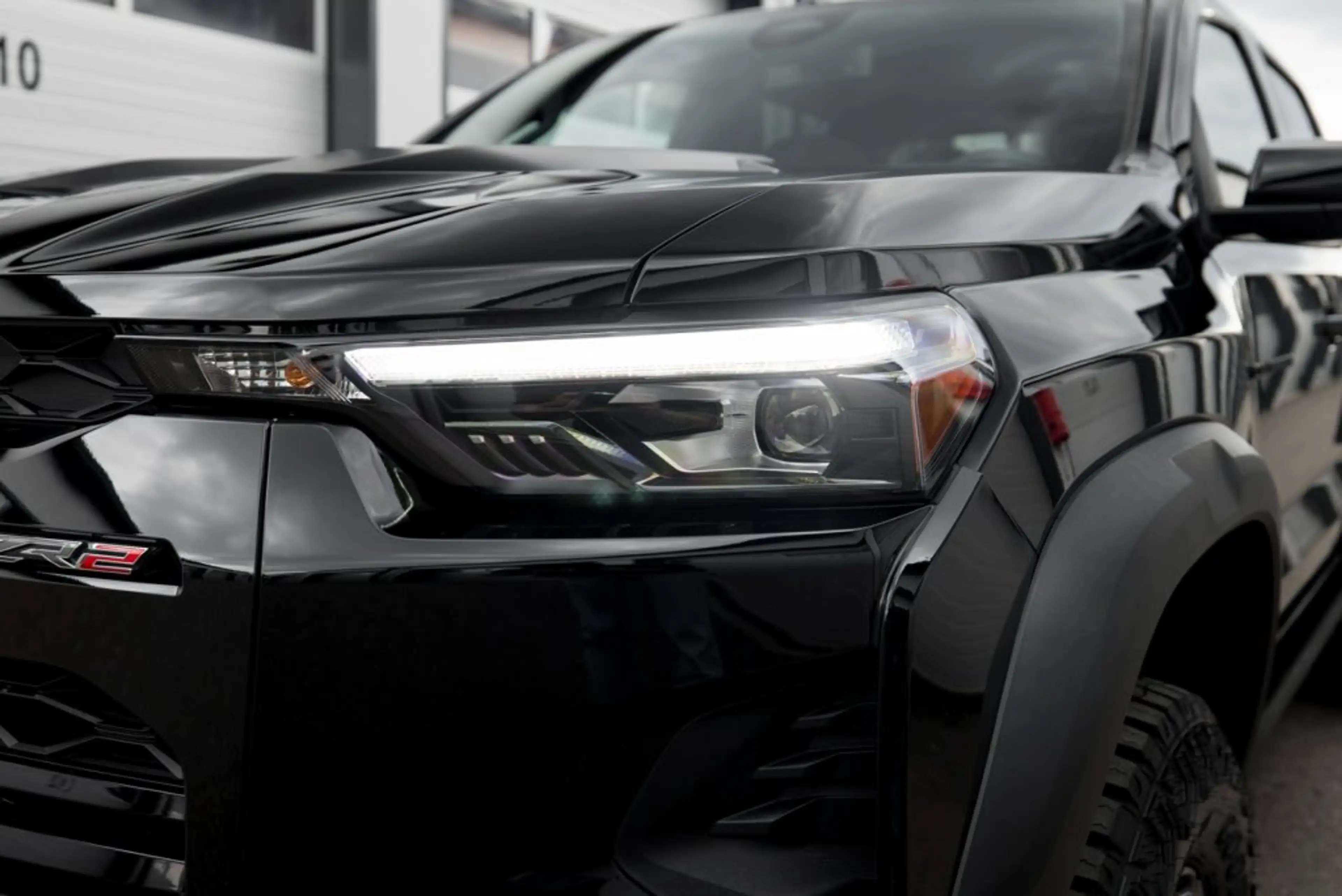 Chevrolet Colorado ZR2 Crew Cab 4x4 — photo 11