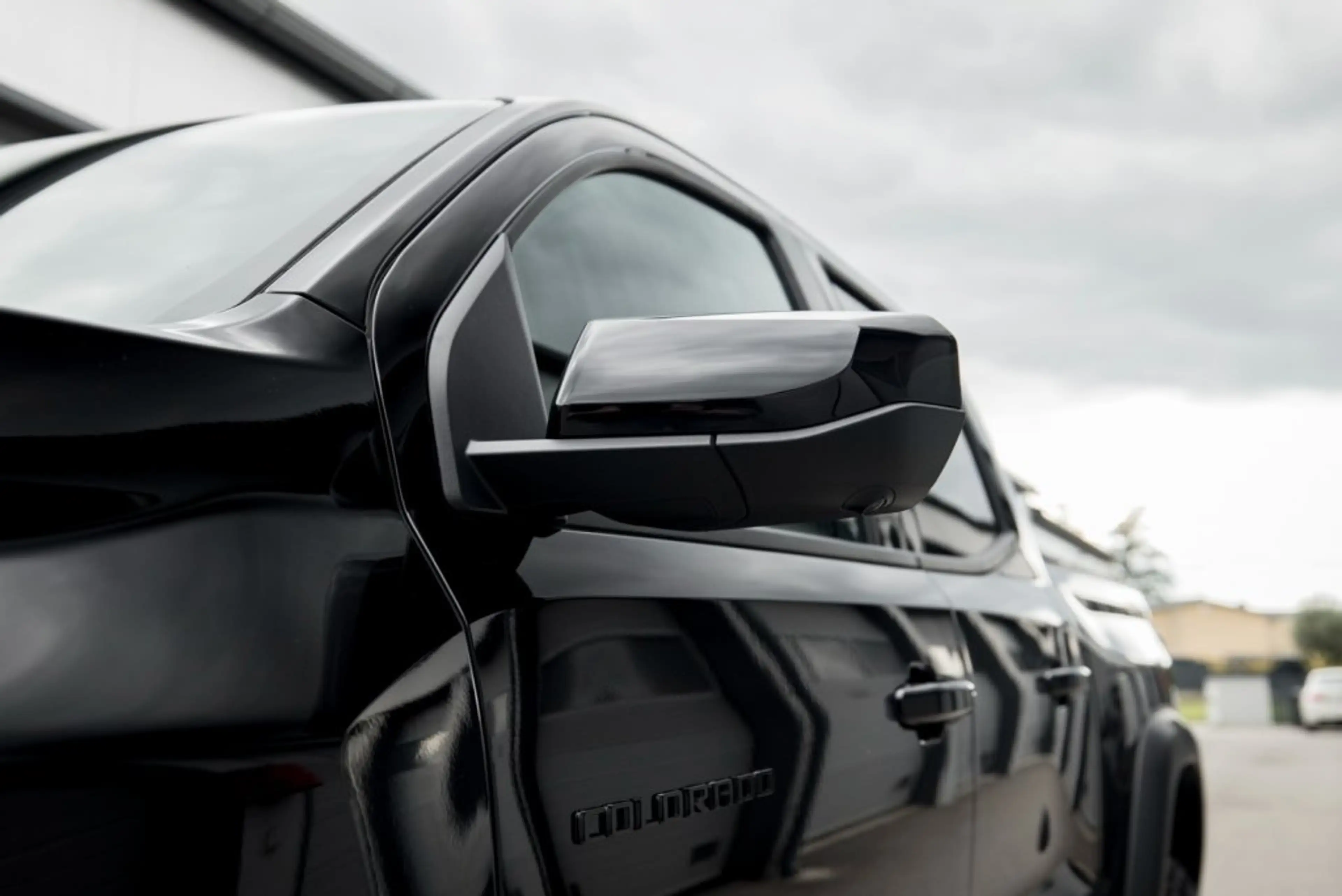 Chevrolet Colorado ZR2 Crew Cab 4x4 — photo 13