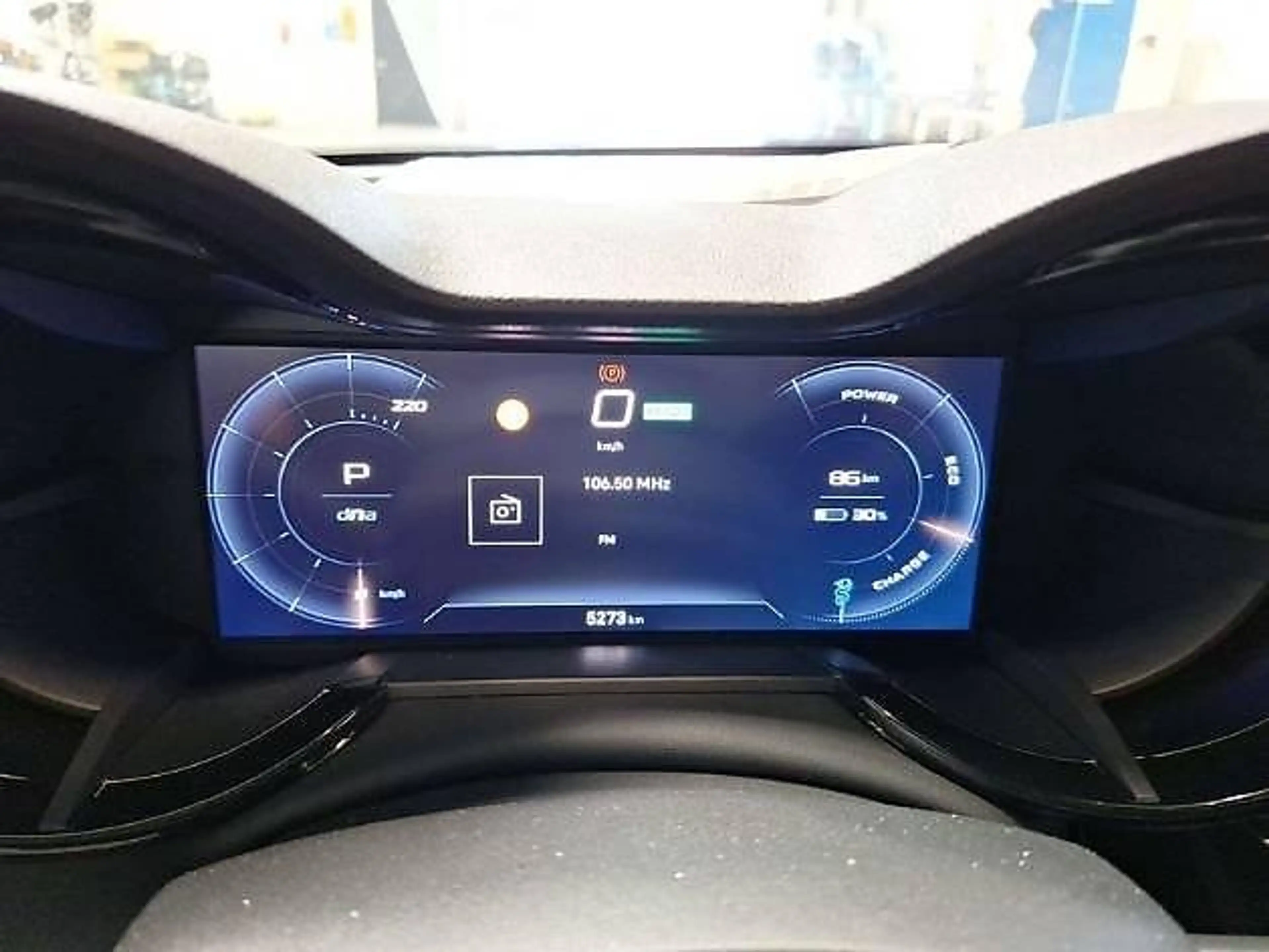 Alfa Romeo Junior Elettrica 54 kWh ACC/LED/PDC/Carplay — photo 6