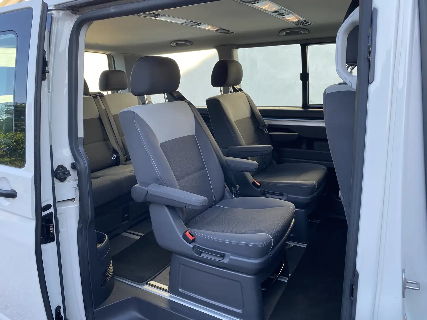 Volkswagen T5 Multivan 2.0 tdi Startline 102cv - 1