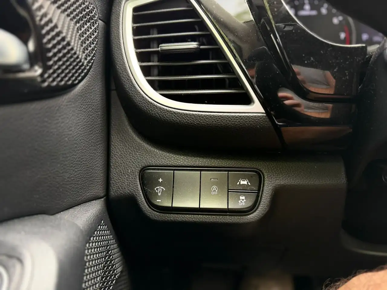 Kia Seltos снимка Kia Seltos