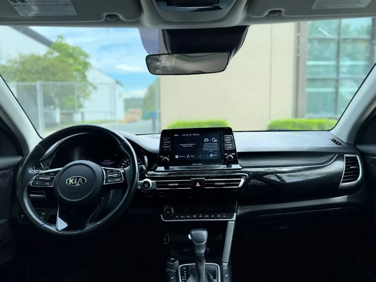 Kia Seltos снимка Kia Seltos