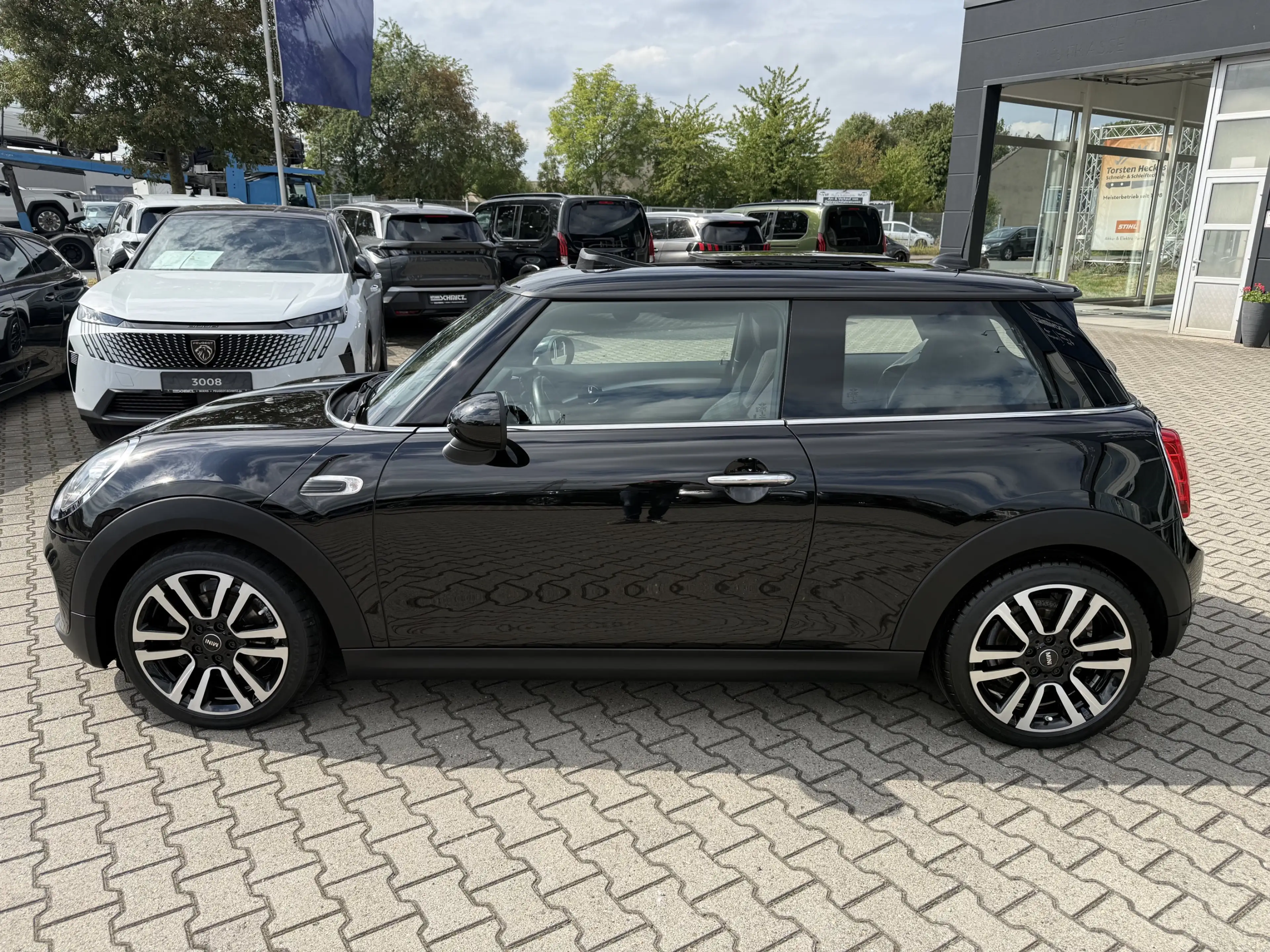 MINI Cooper D Cooper D, Schiebedach, — photo 8