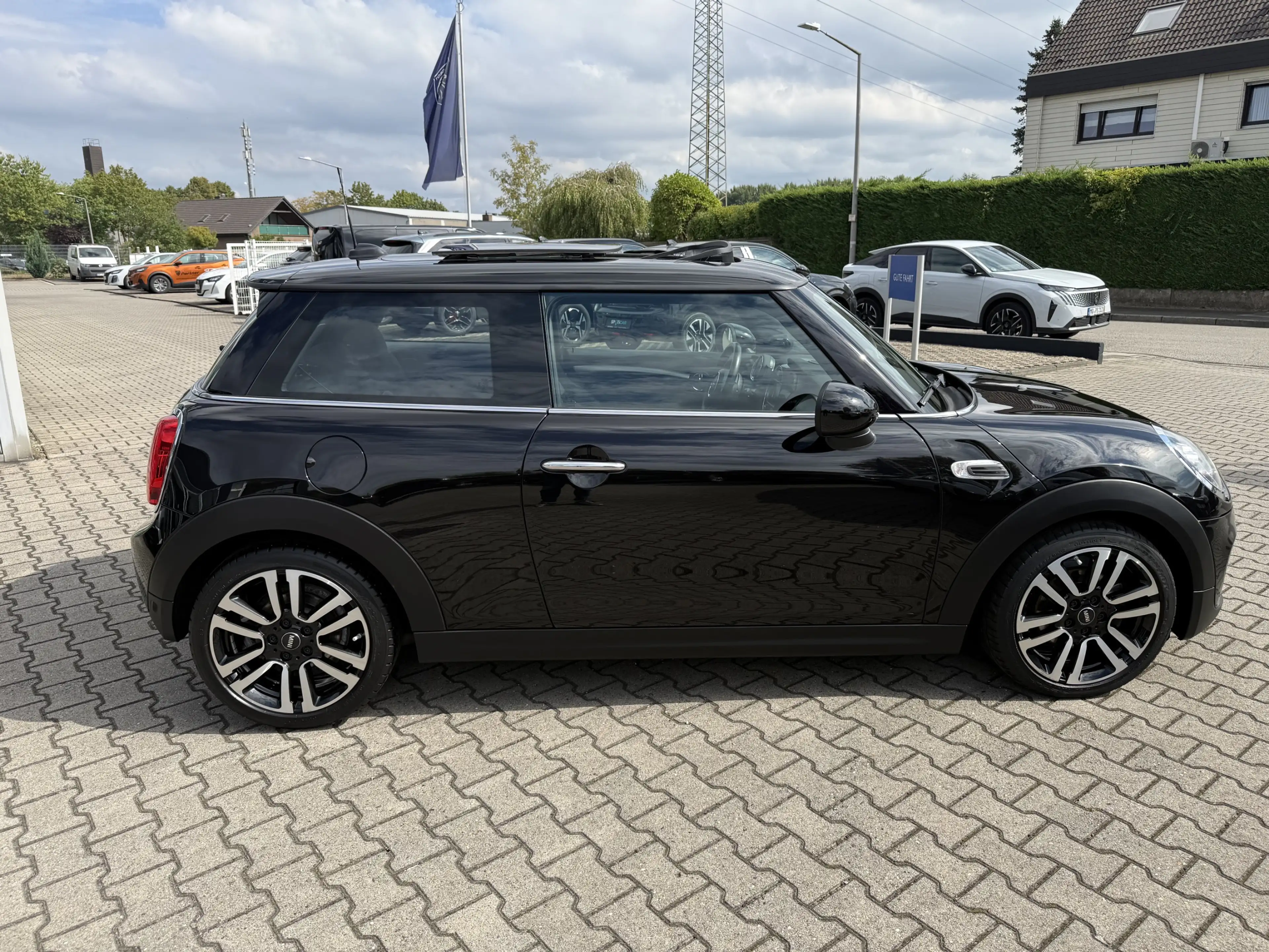 MINI Cooper D Cooper D, Schiebedach, — photo 4