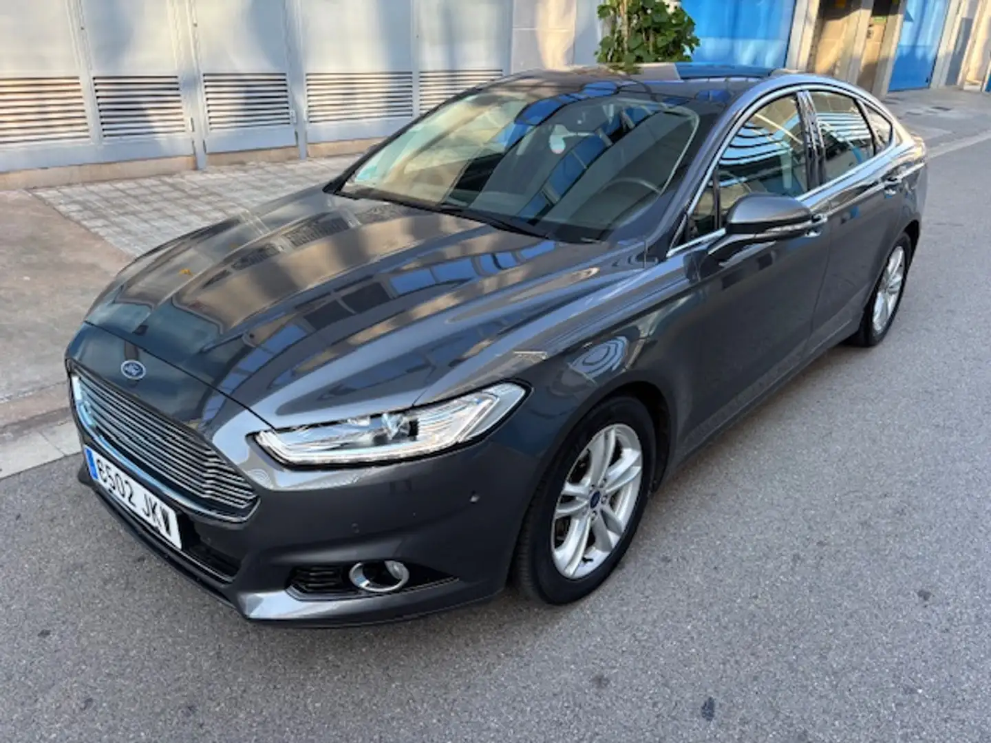 Ford Mondeo 1.5 EcoBoost ST-Line Aut. 160 Gris - 2
