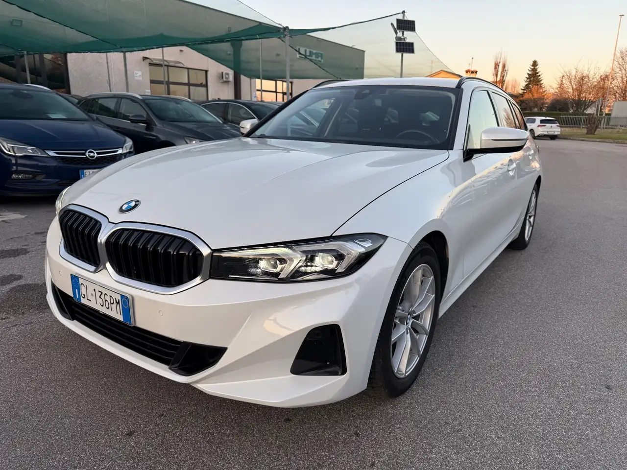BMW 318 318d 48V Touring Business Advantage